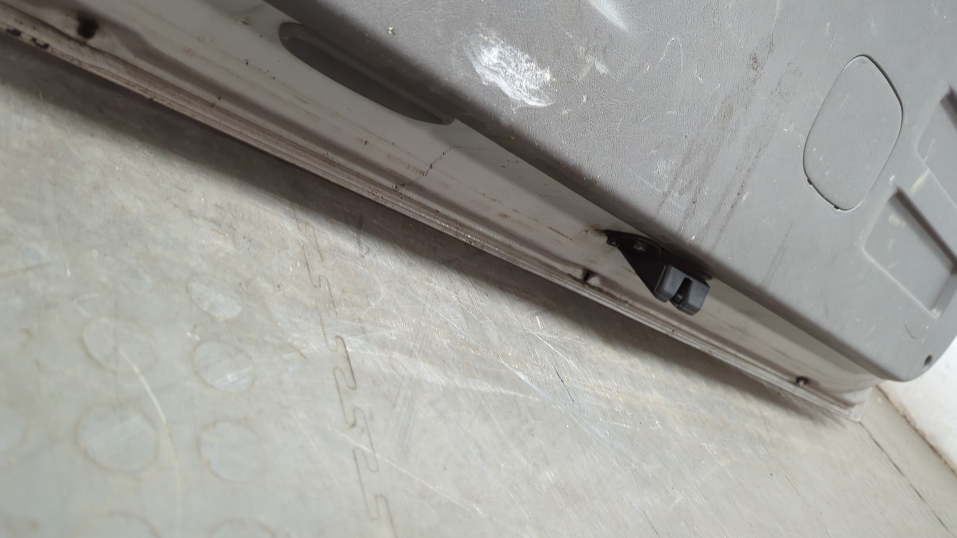 Дверь багажника