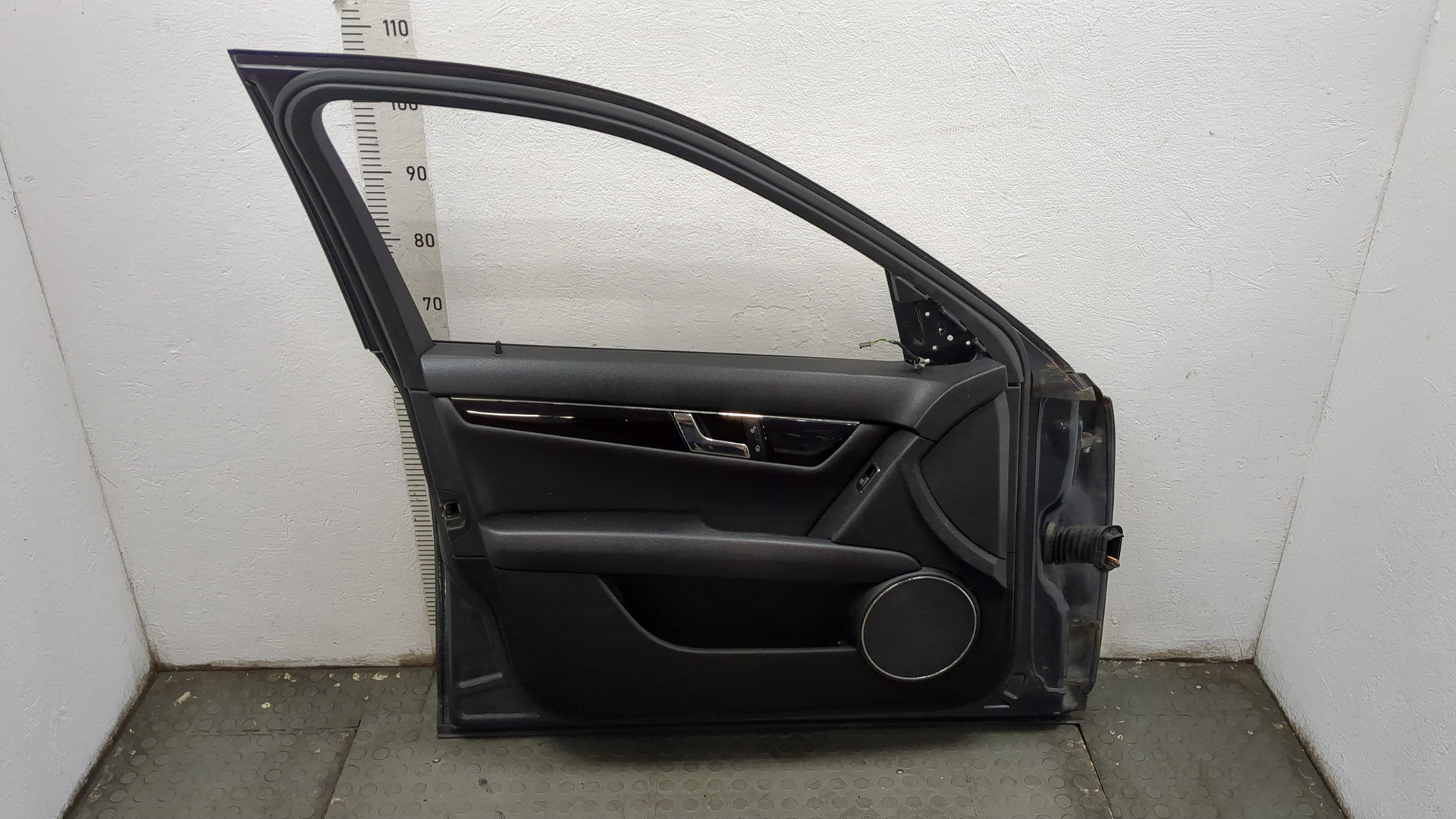 Дверь передняя левая