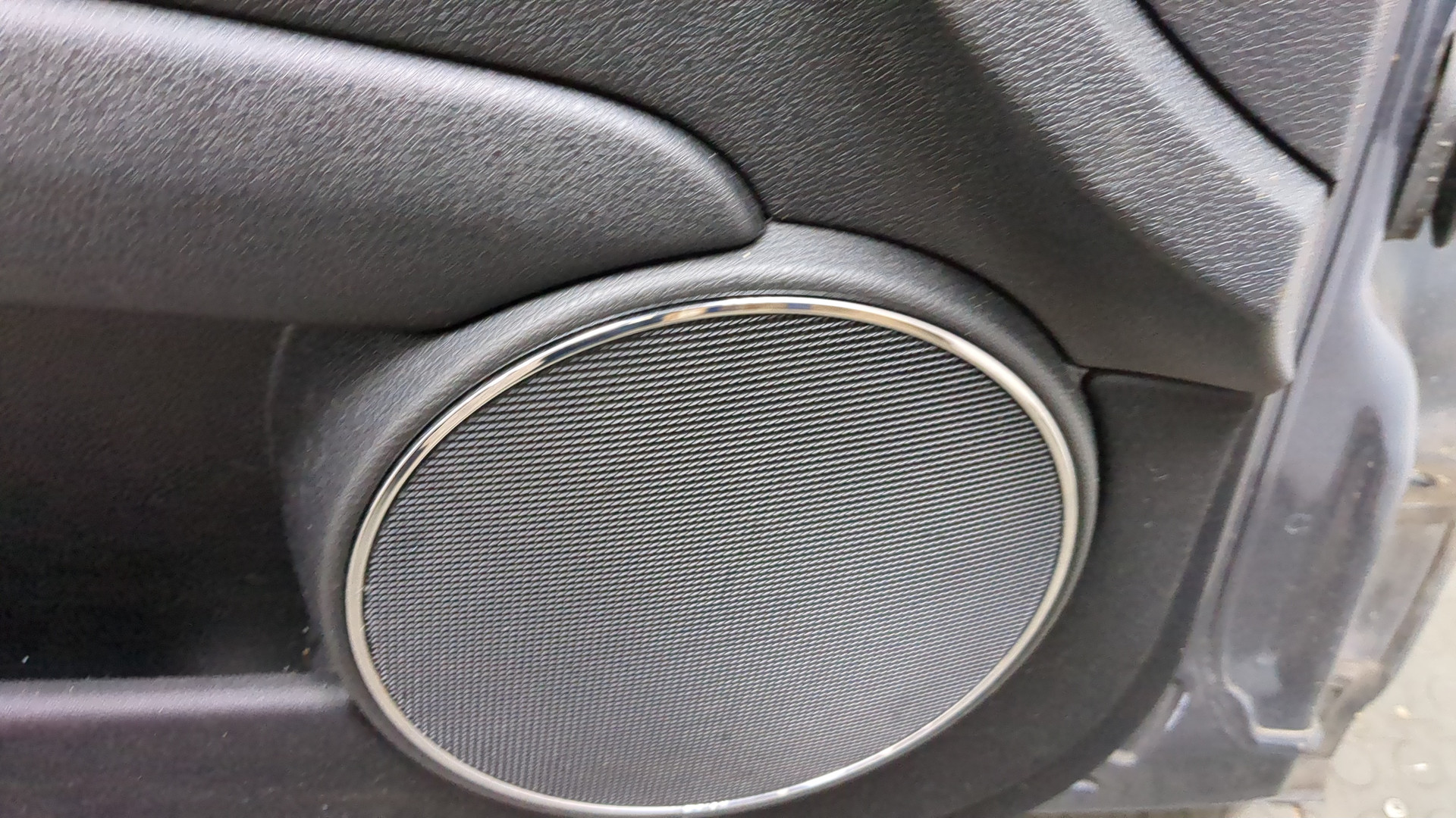 Дверь передняя левая