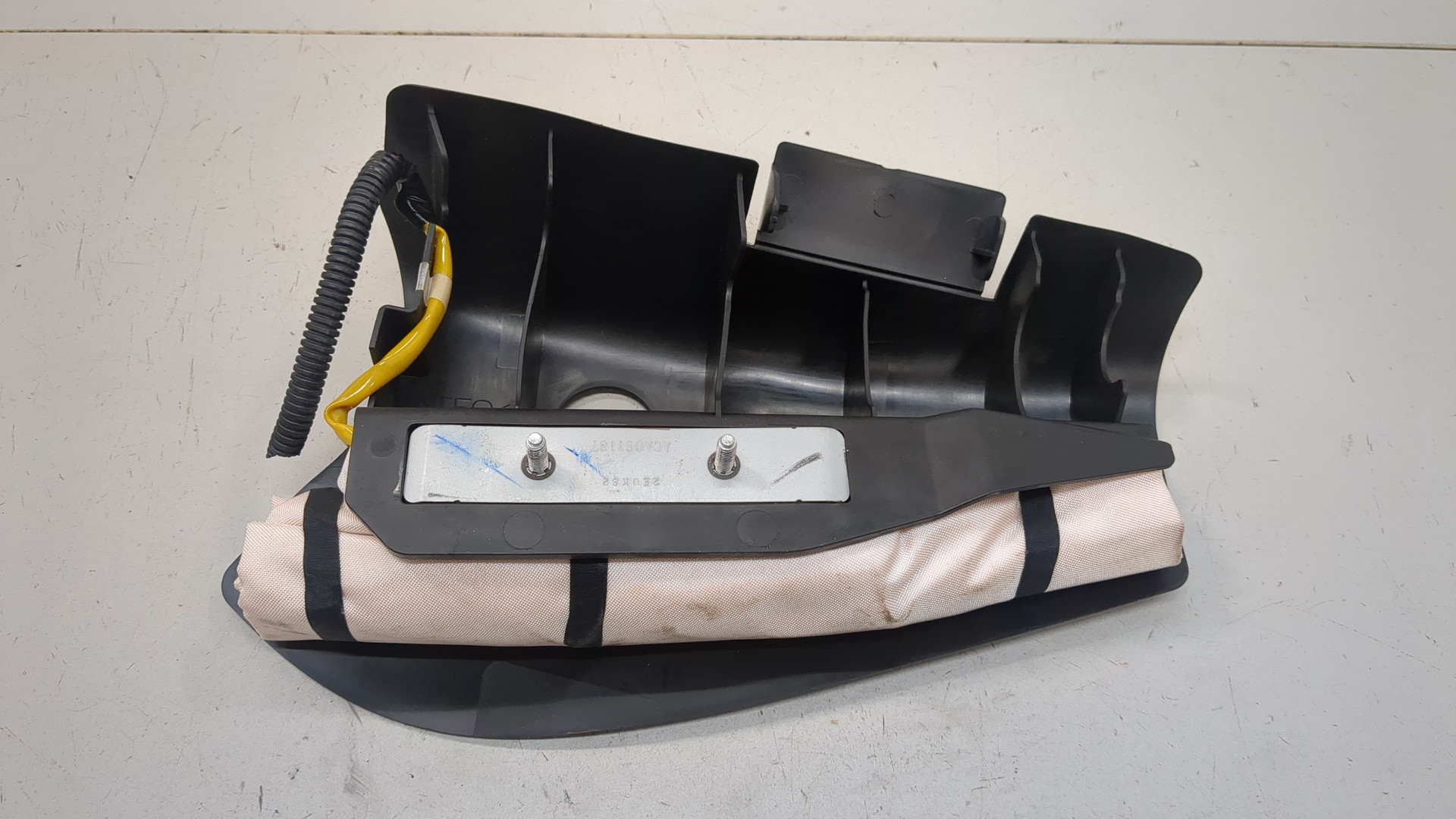 Подушка безопасности боковая (в сиденье)