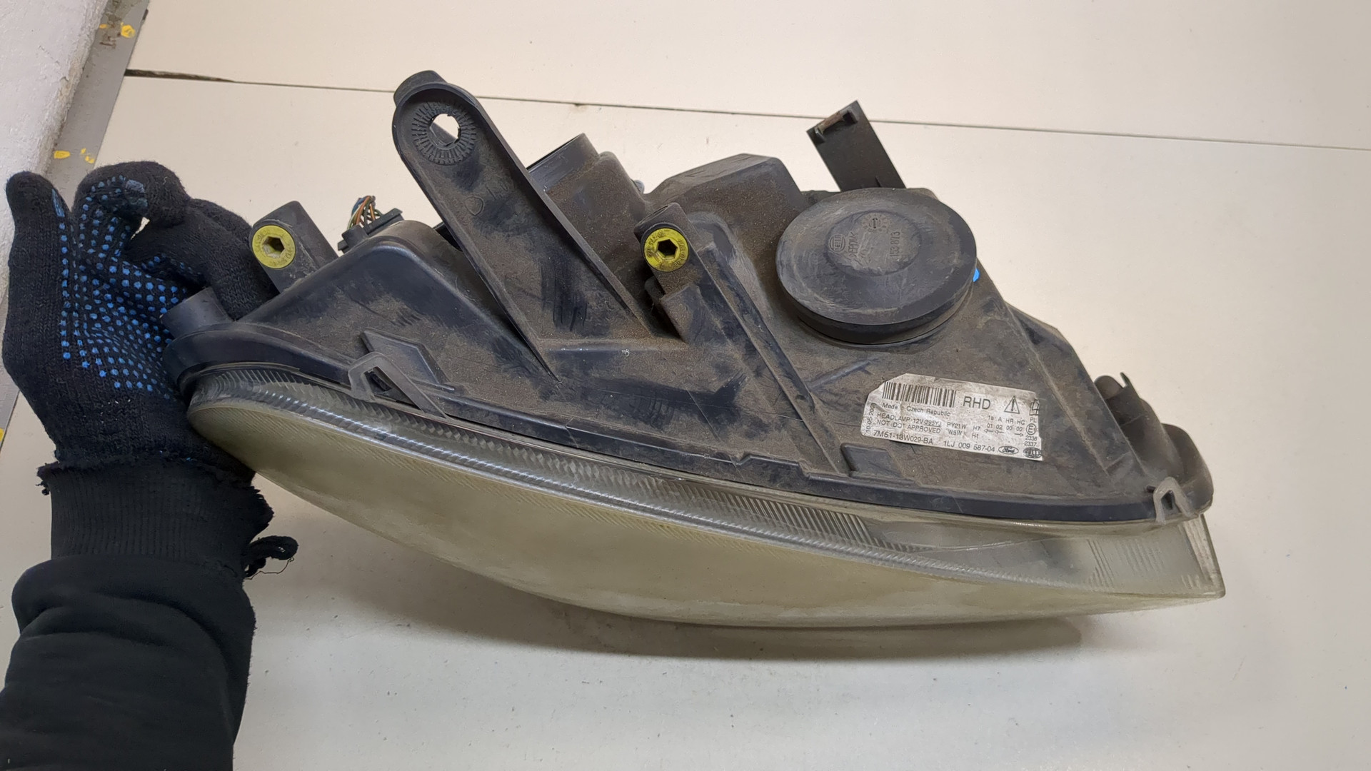 Фара правая