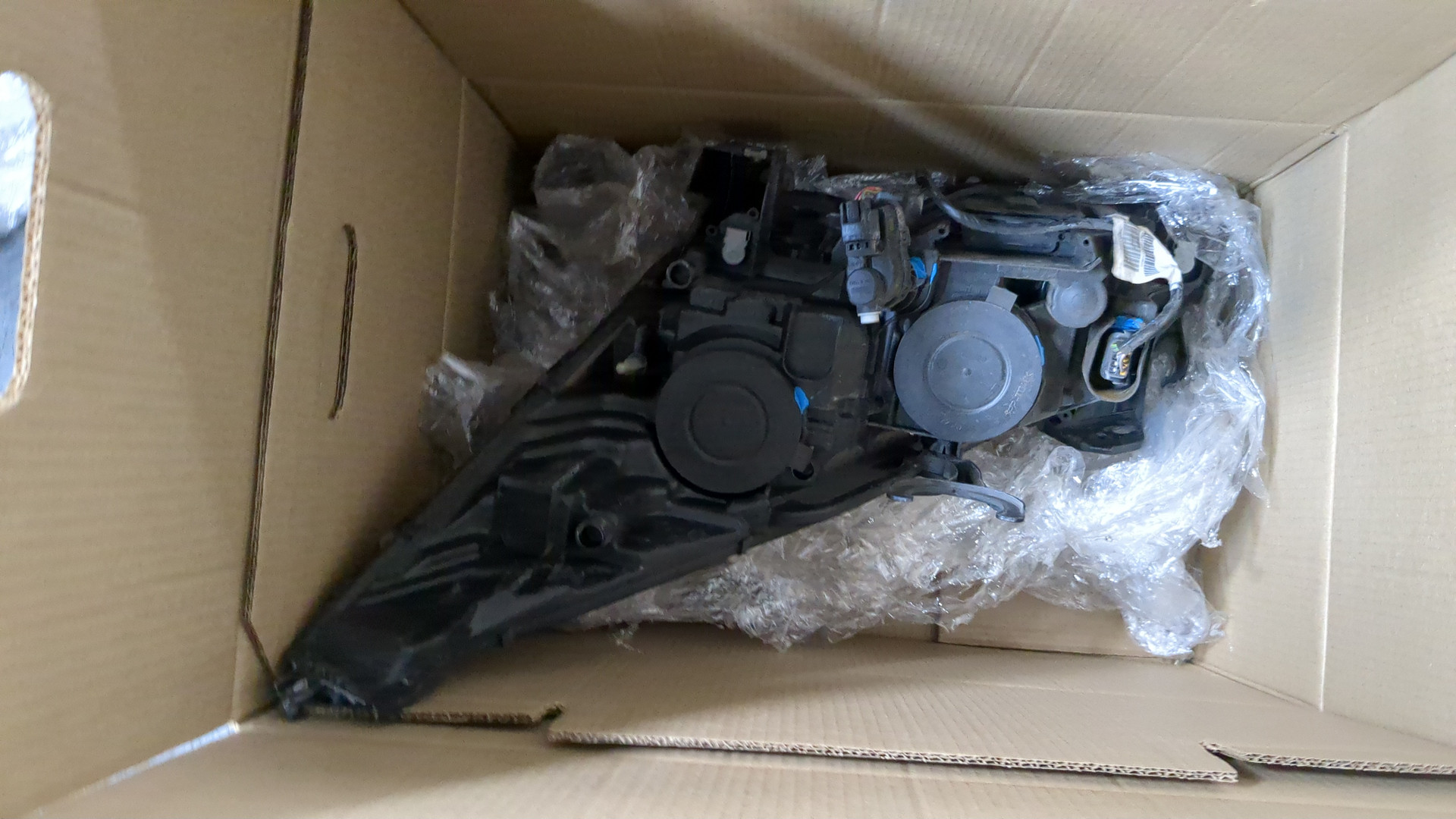 Фара правая