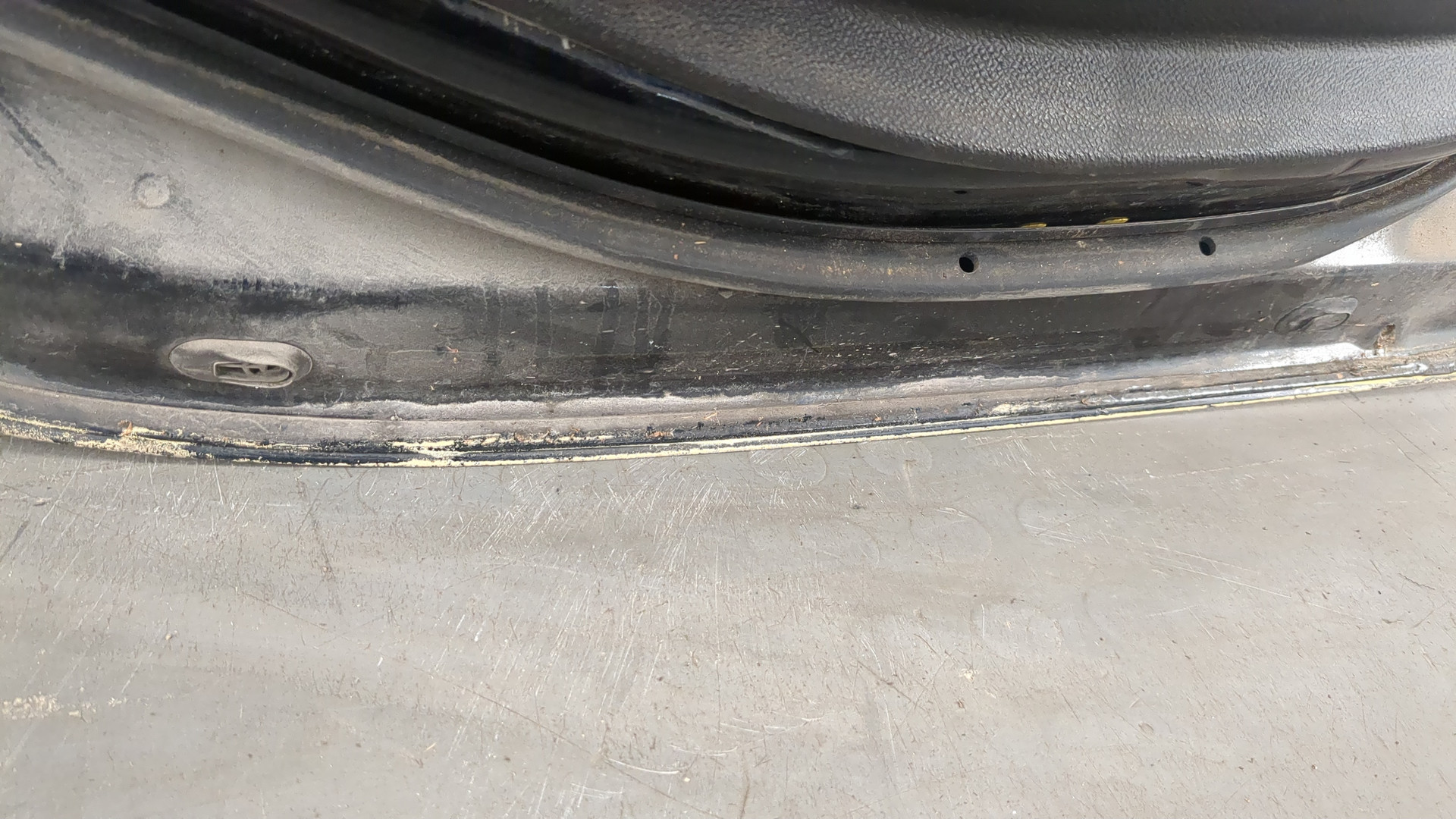 Дверь задняя левая