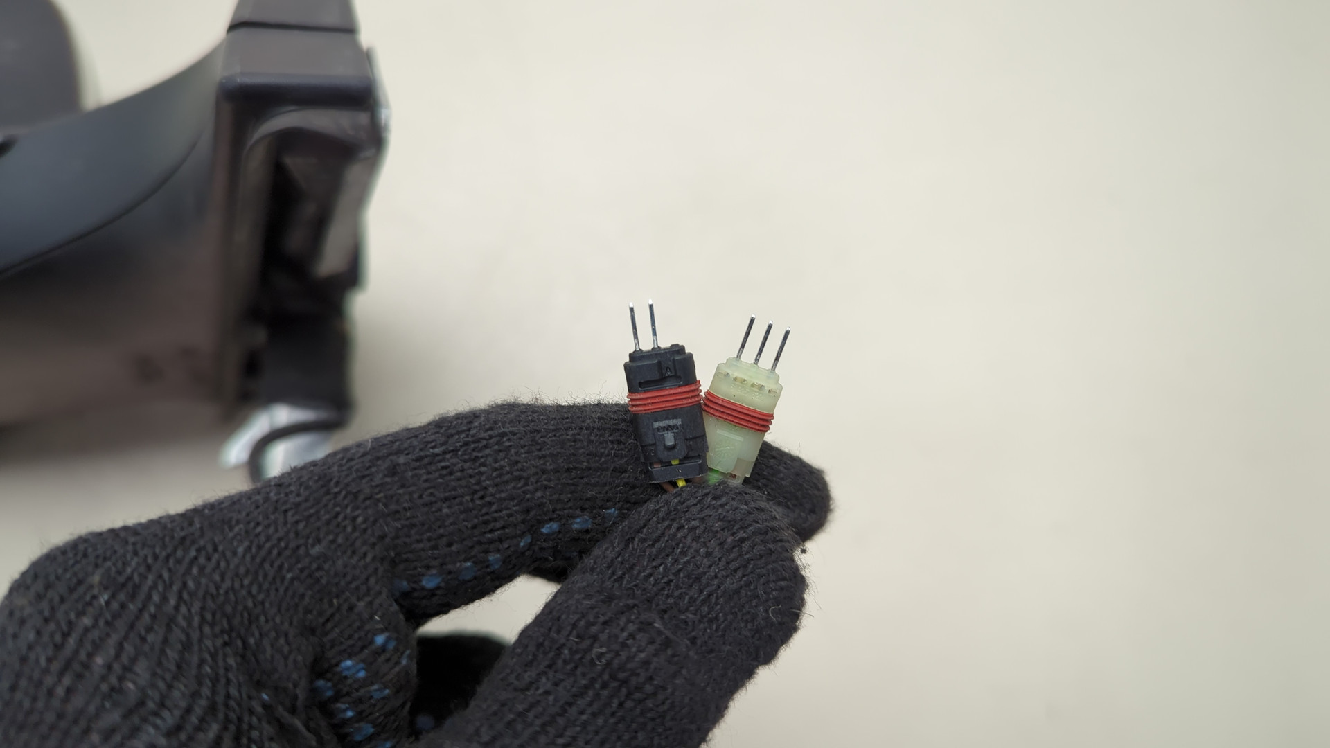 Зеркало правое электрическое