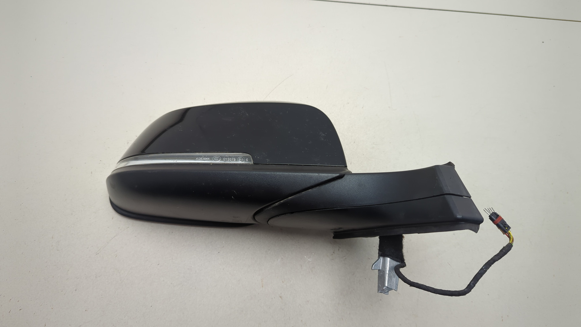 Зеркало правое электрическое