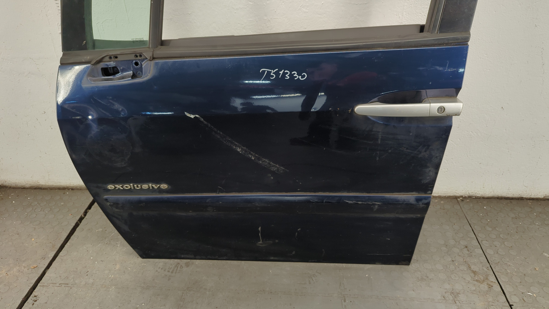 Дверь передняя левая