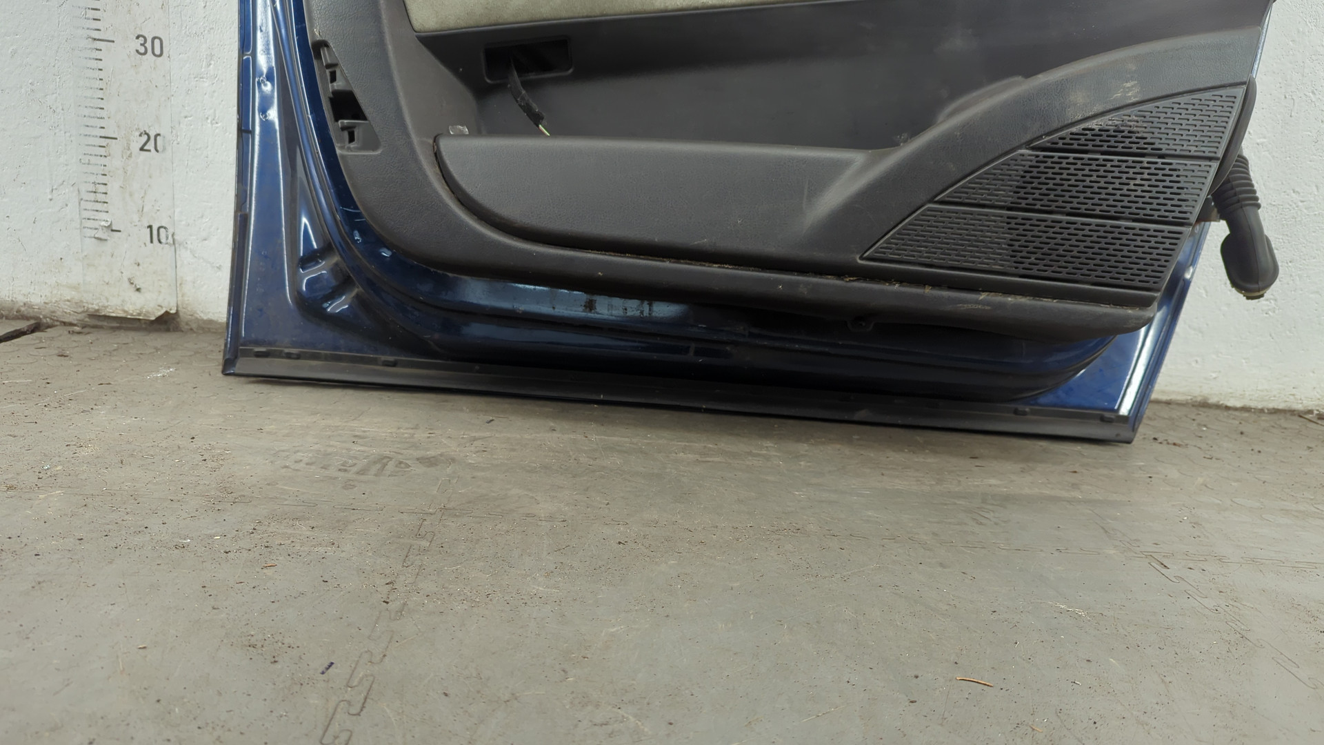 Дверь передняя левая