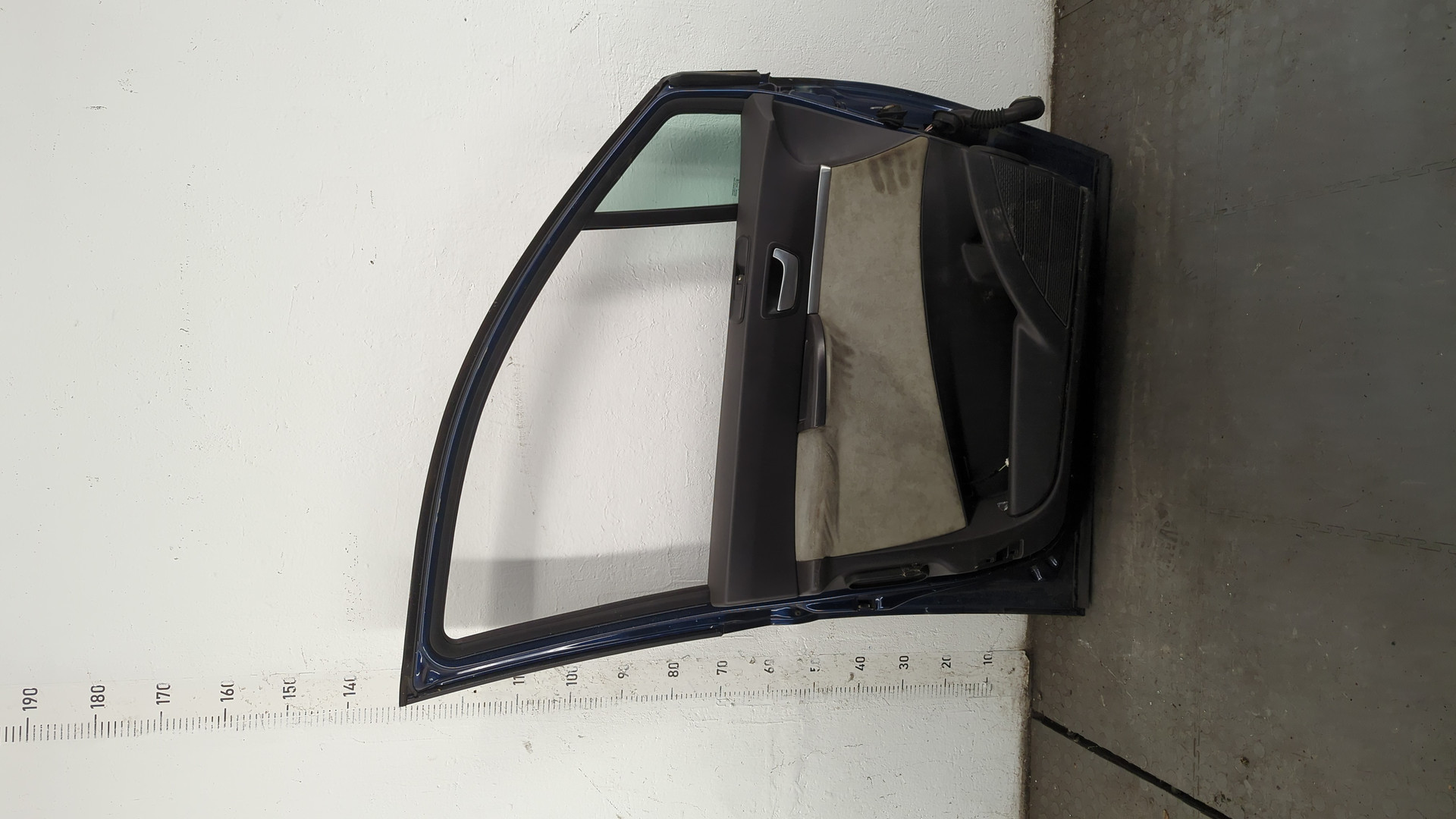 Дверь передняя левая