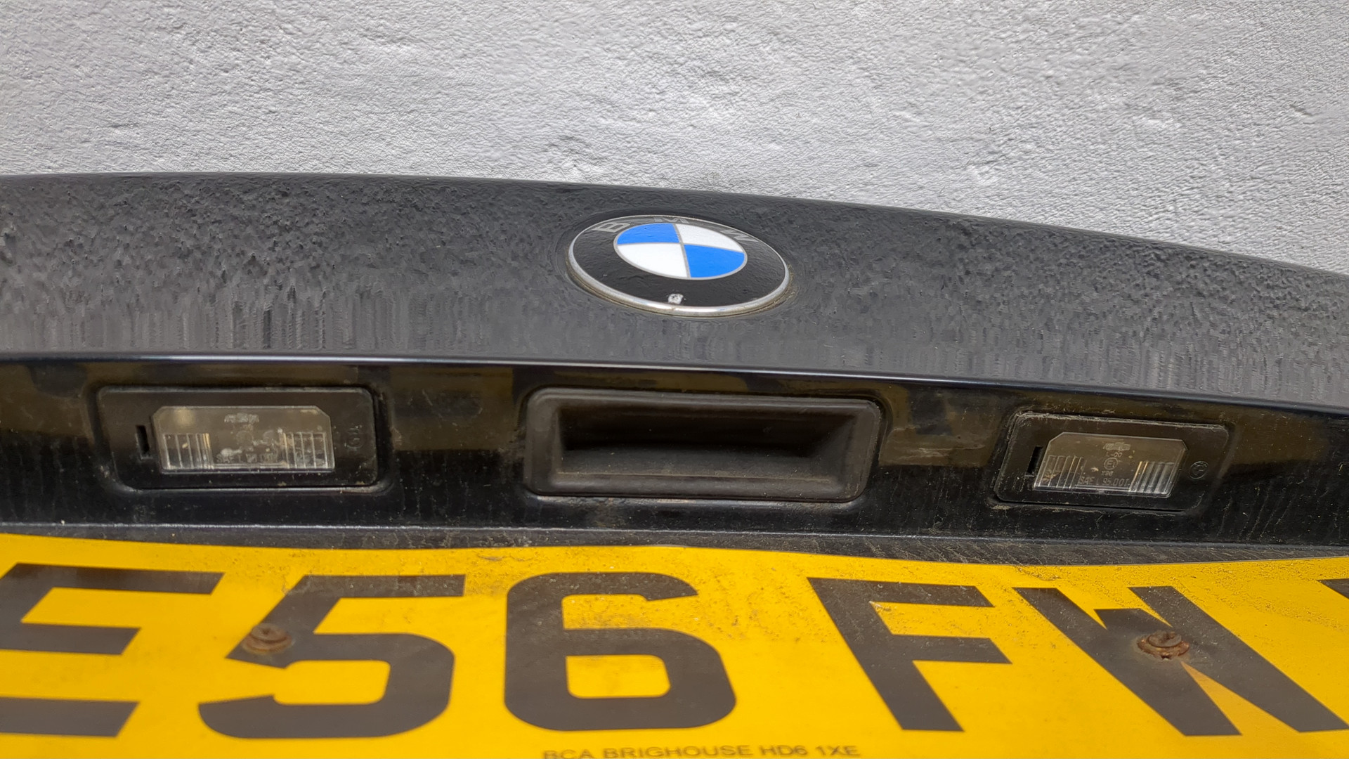 Дверь багажника