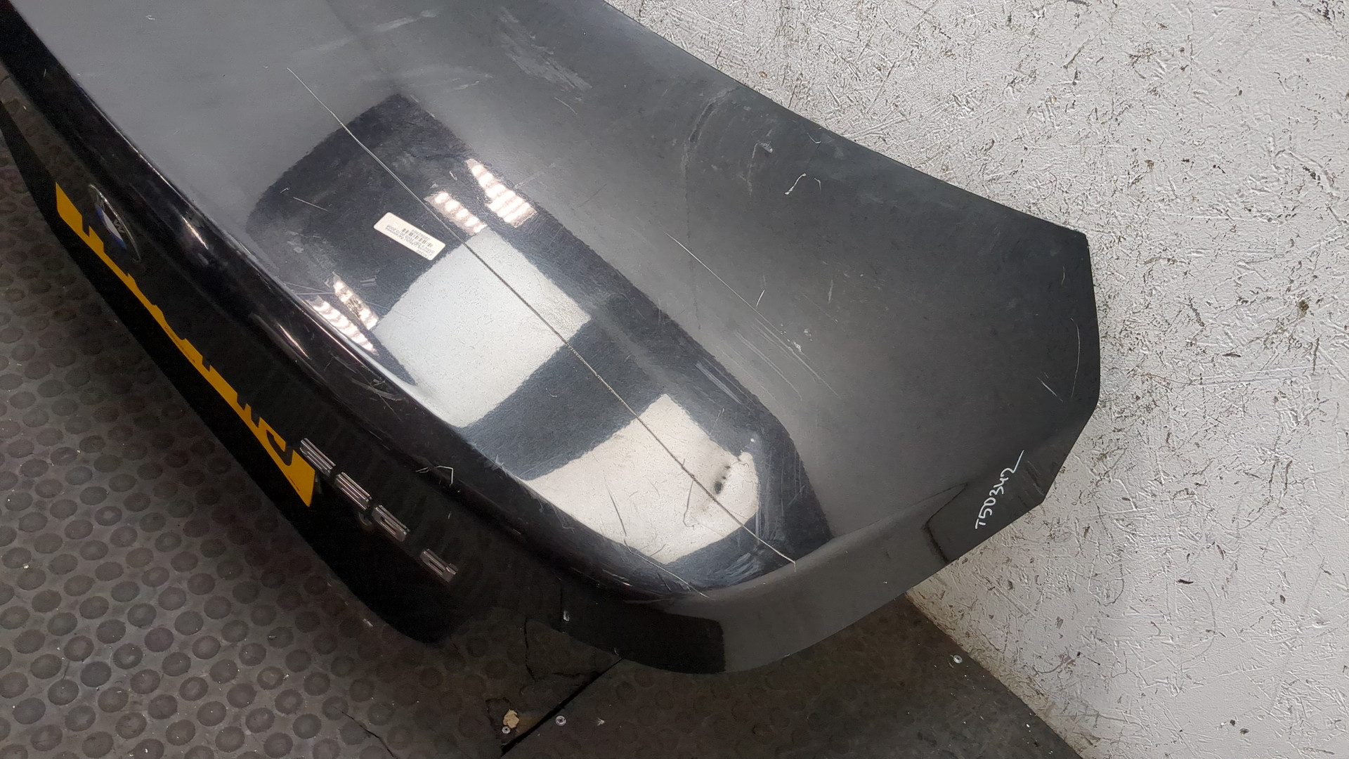 Дверь багажника