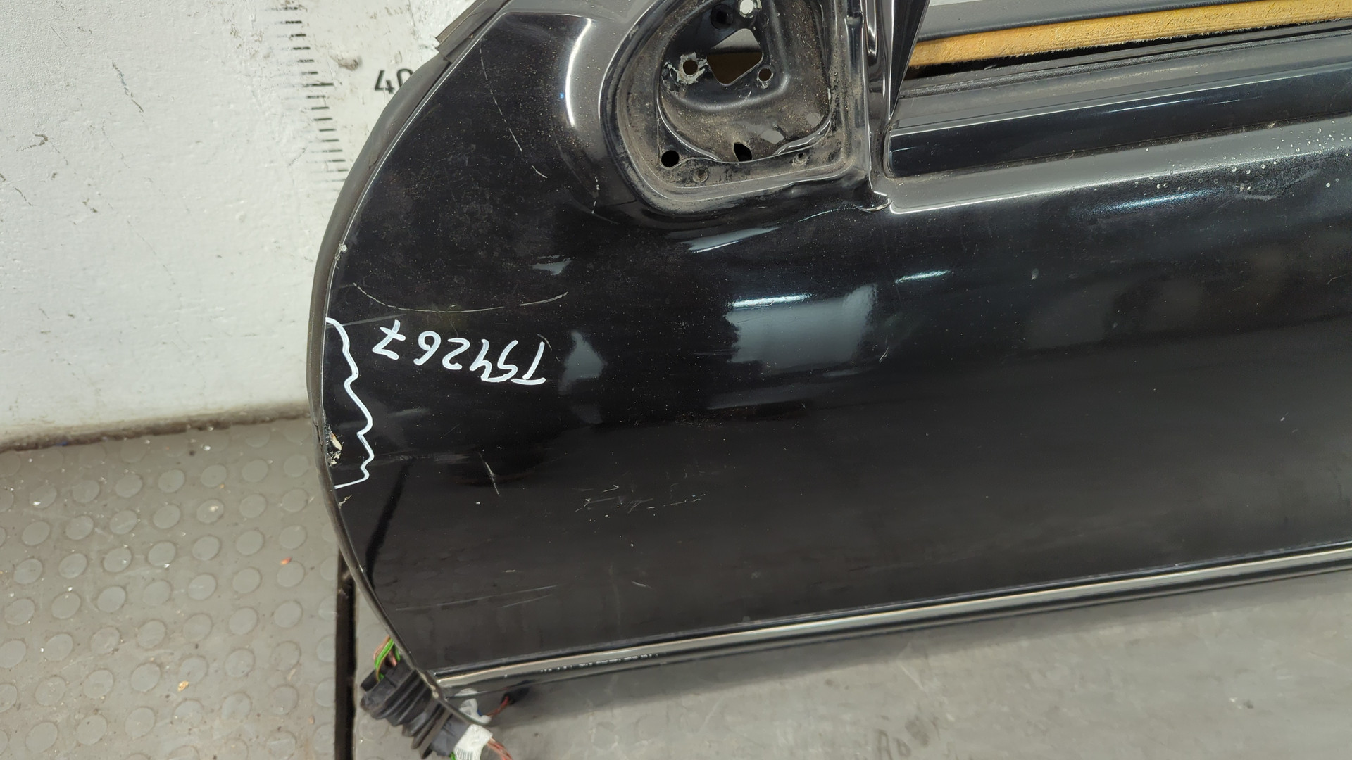 Дверь передняя левая