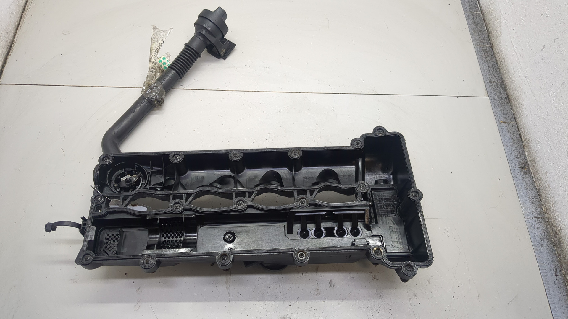 Крышка клапанная ГБЦ