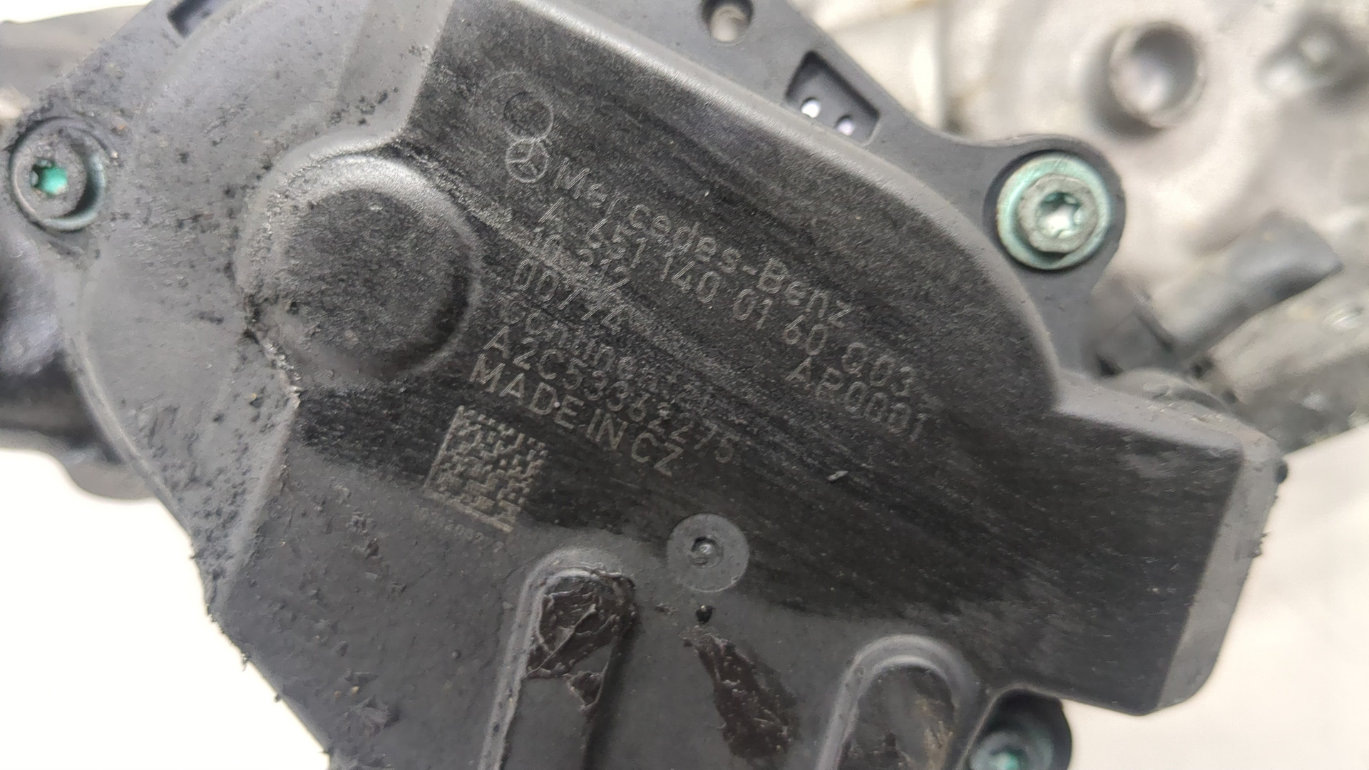 Тройник вентиляции картерных газов