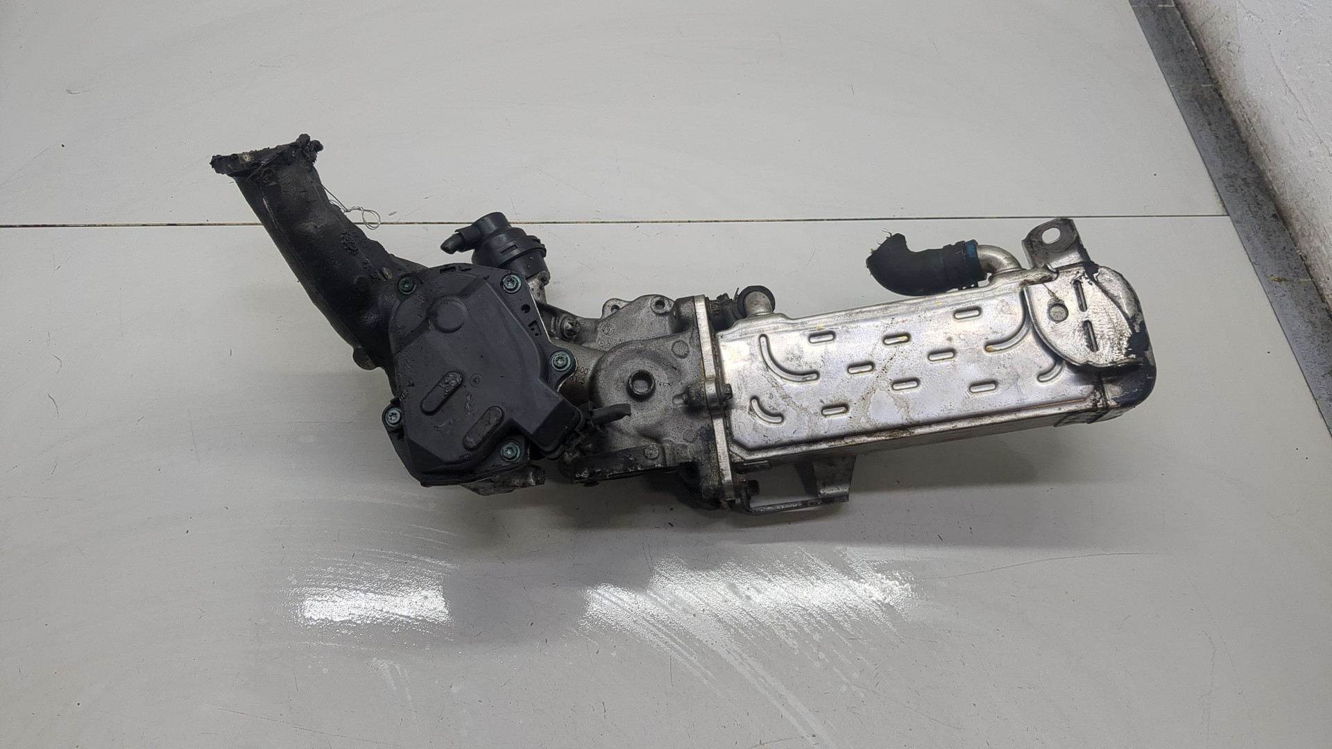 Тройник вентиляции картерных газов