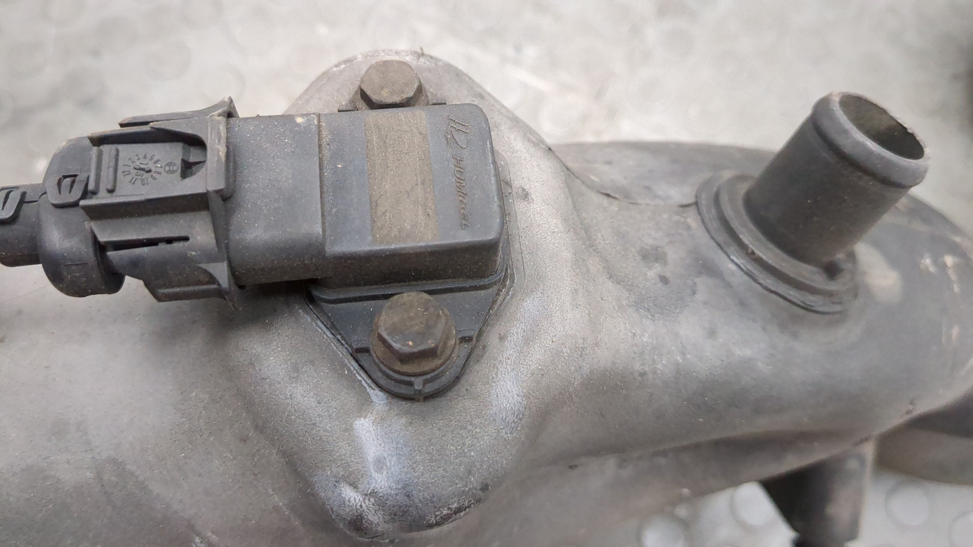 Патрубок воздушного фильтра