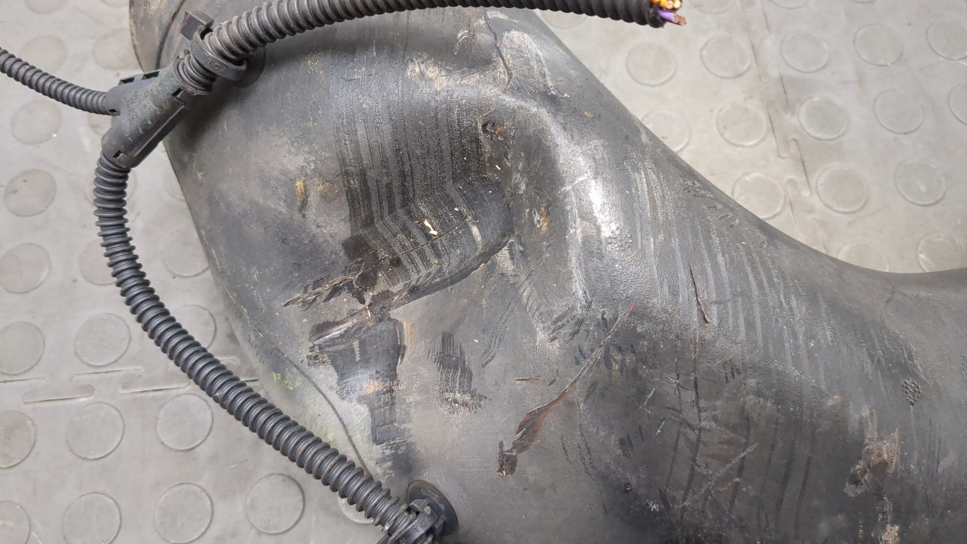 Патрубок воздушного фильтра