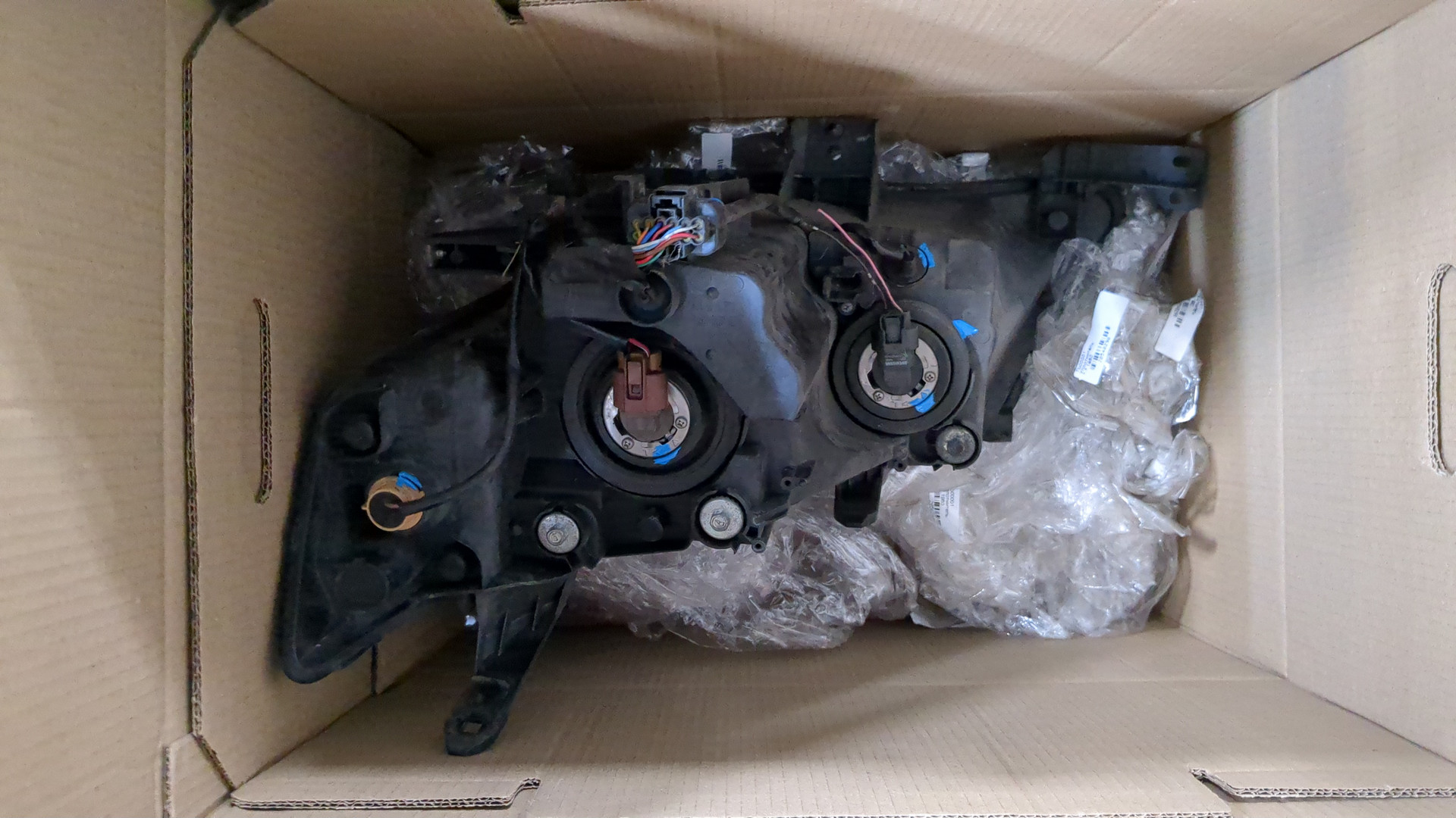 Фара правая