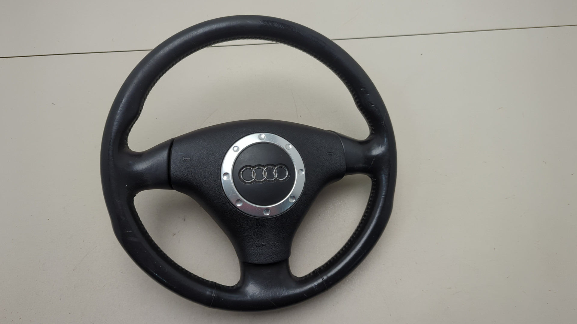 Рулевое колесо (руль)