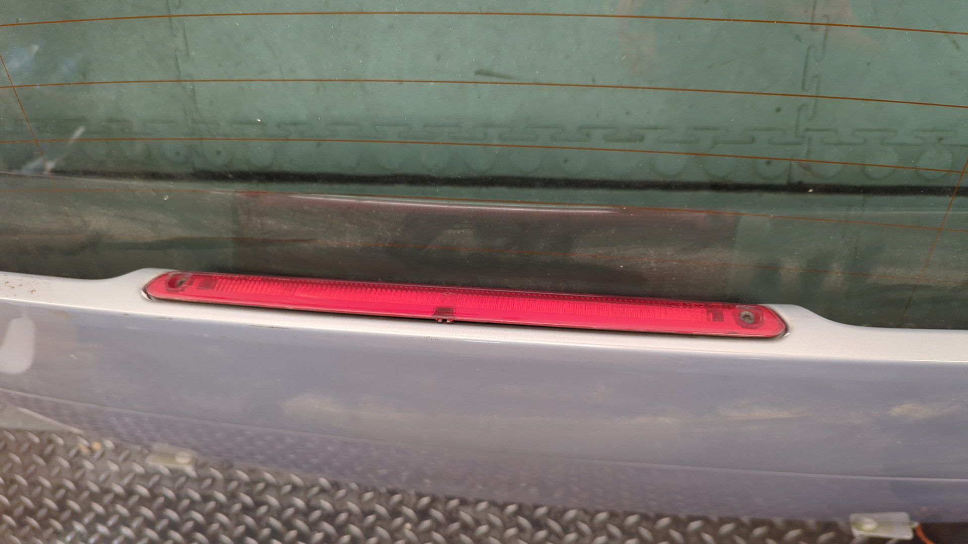 Дверь багажника