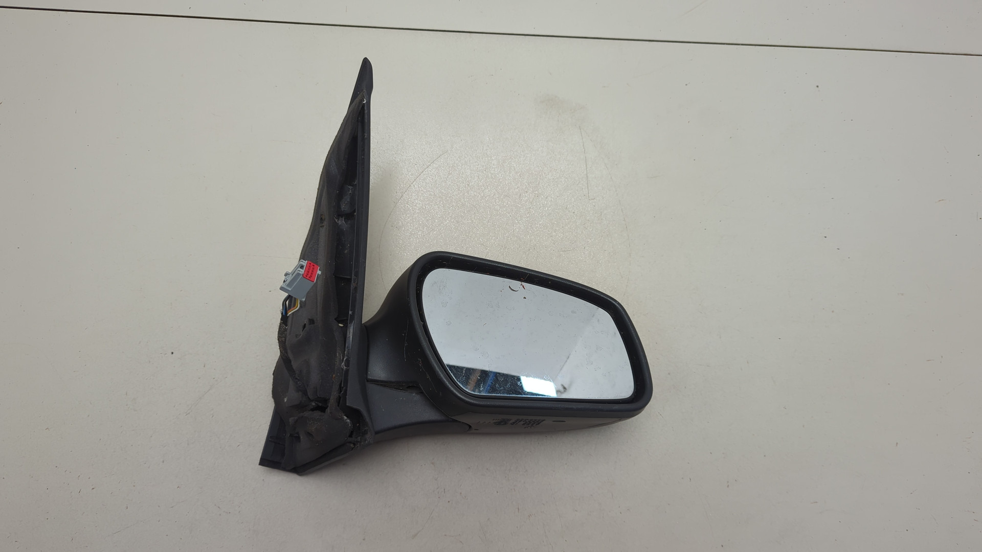 Зеркало правое электрическое