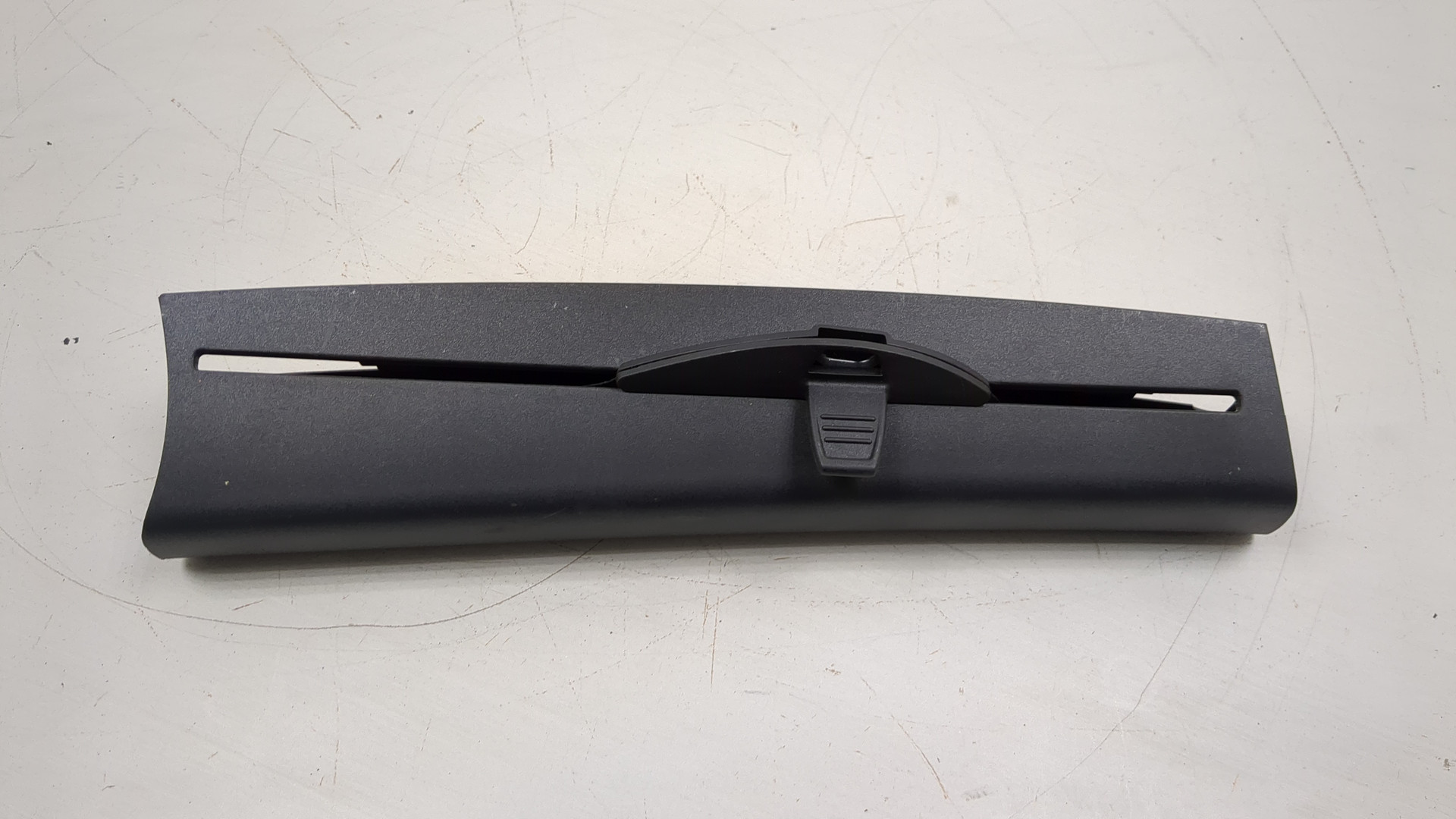 Шторка солнцезащитная