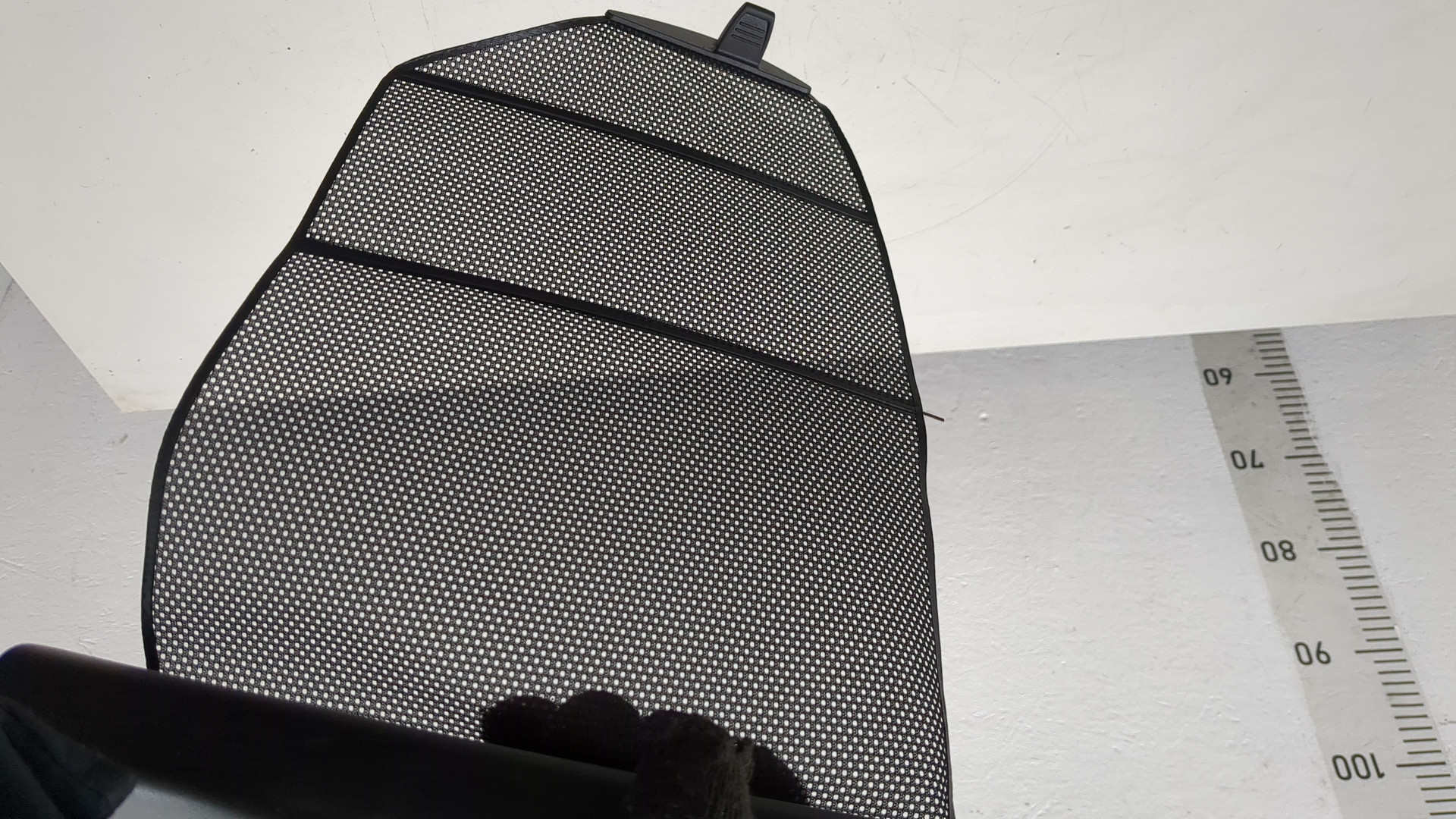 Шторка солнцезащитная