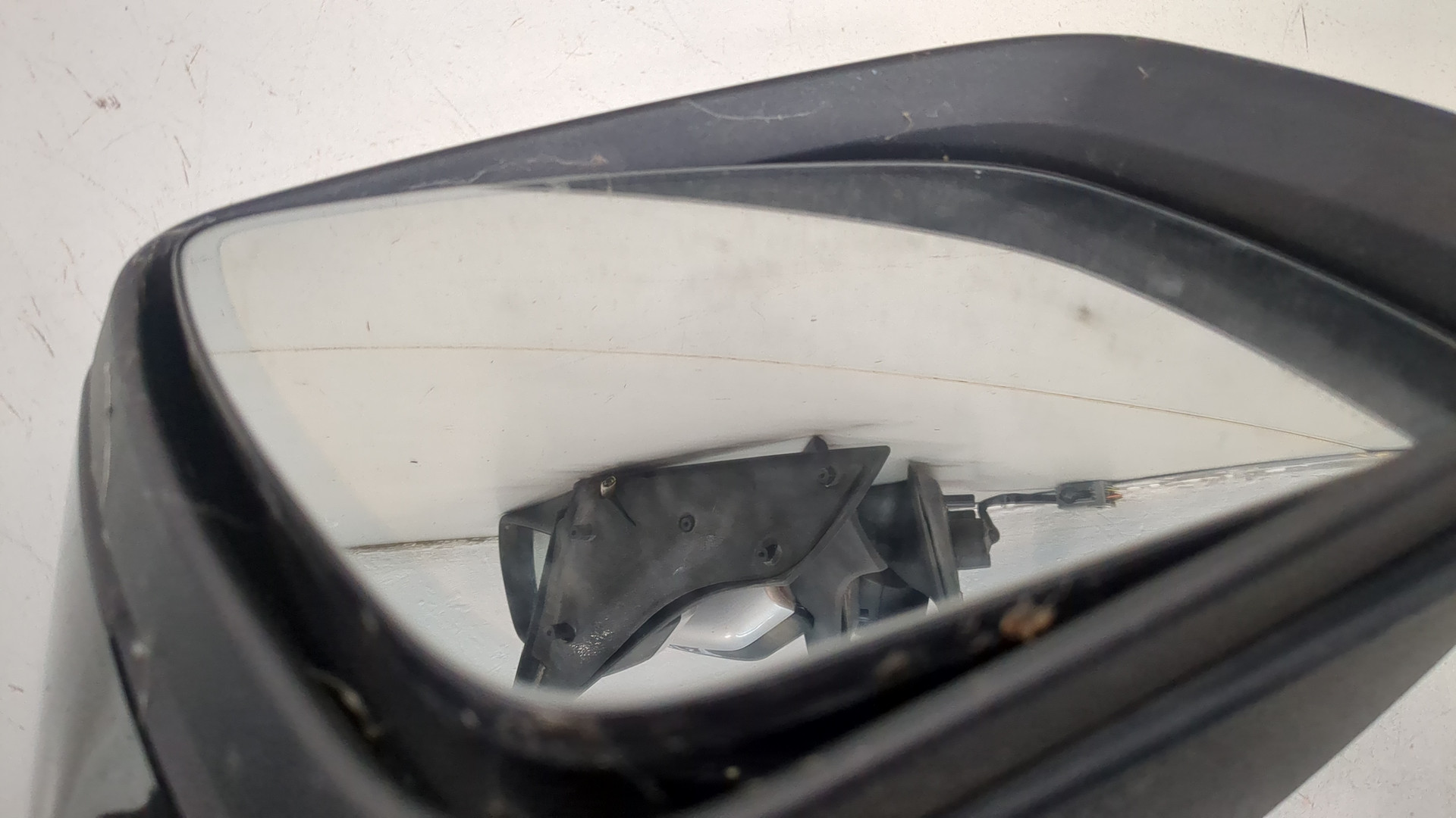 Зеркало правое электрическое