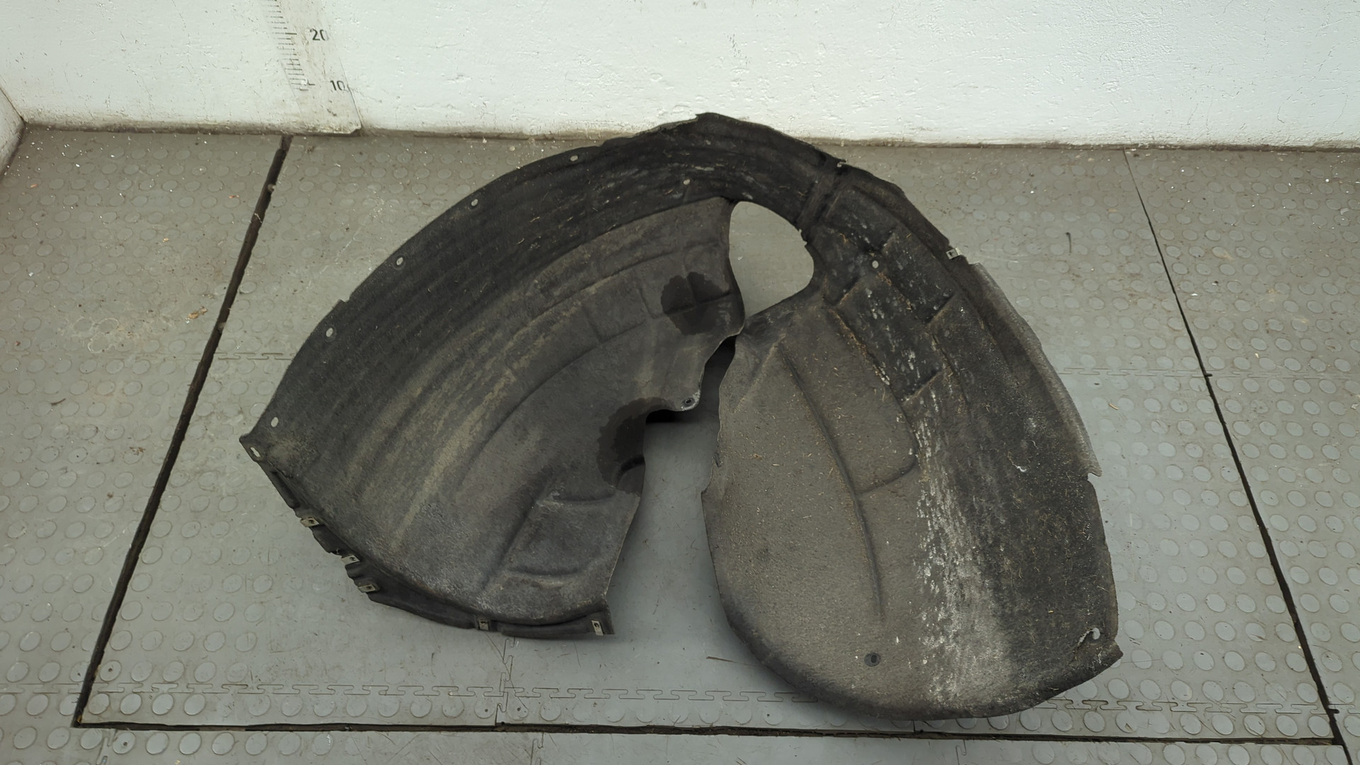 Локер передний левый