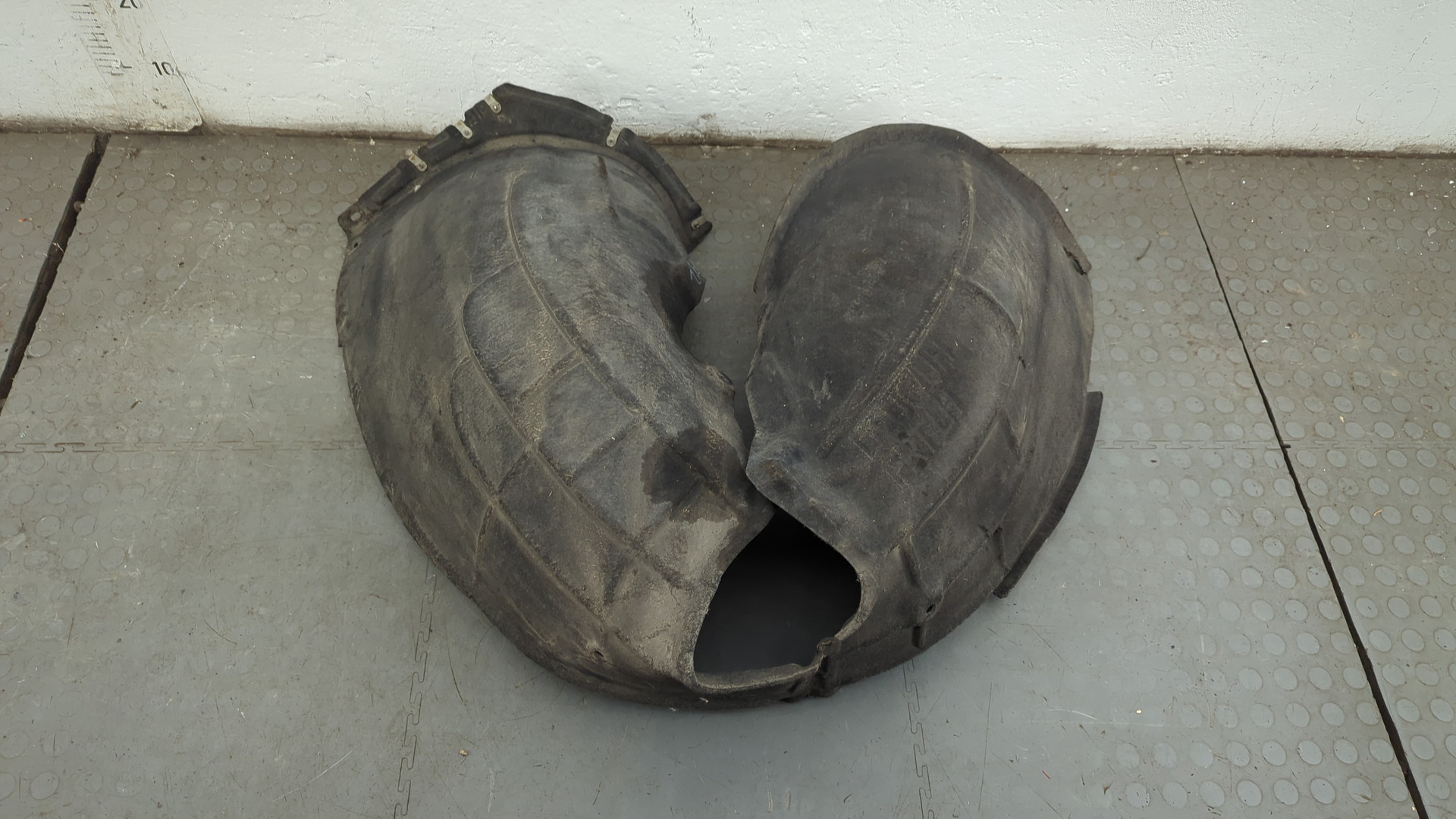 Локер передний левый