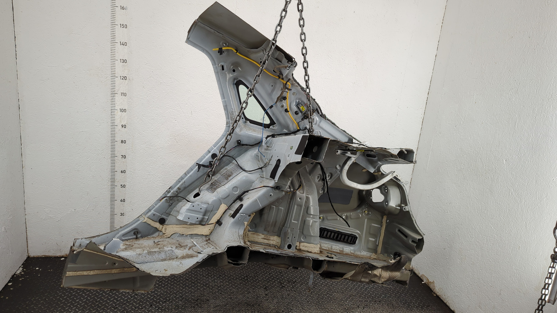 Кузовной элемент