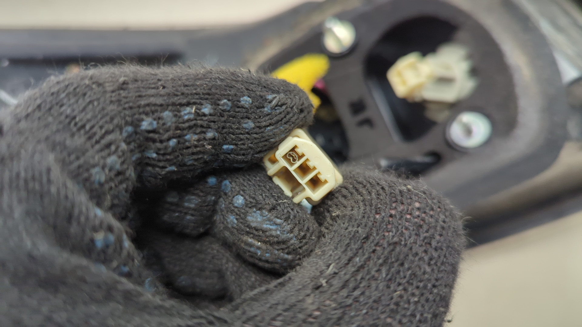 Фонарь задний правый