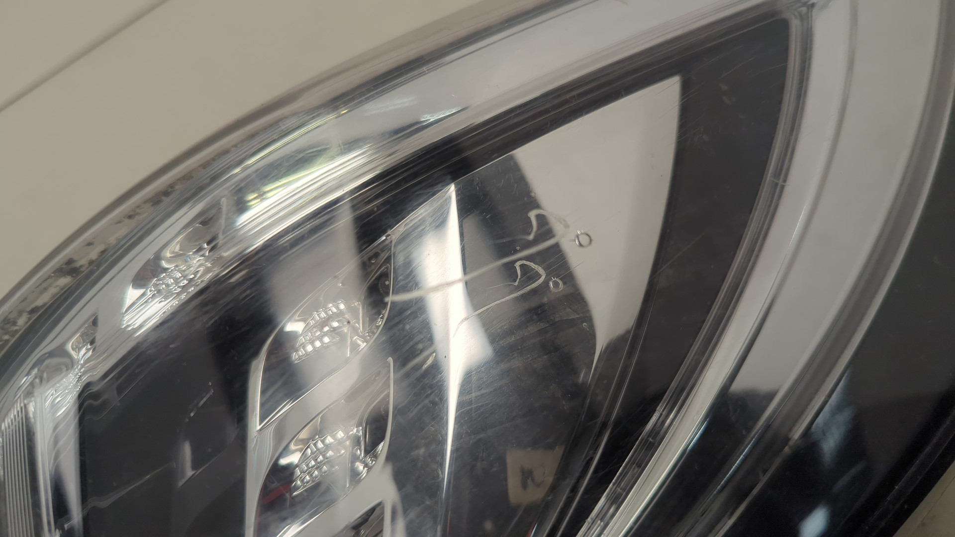 Фонарь задний правый