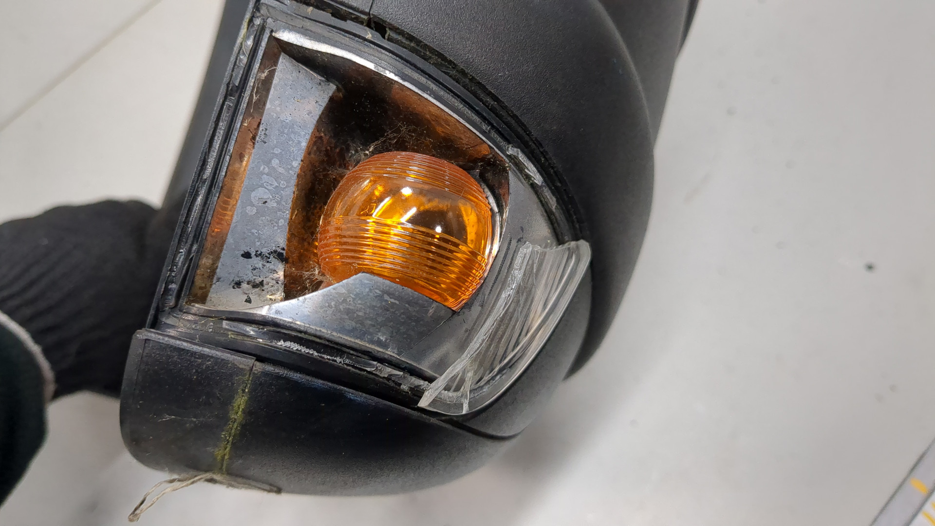 Зеркало правое электрическое