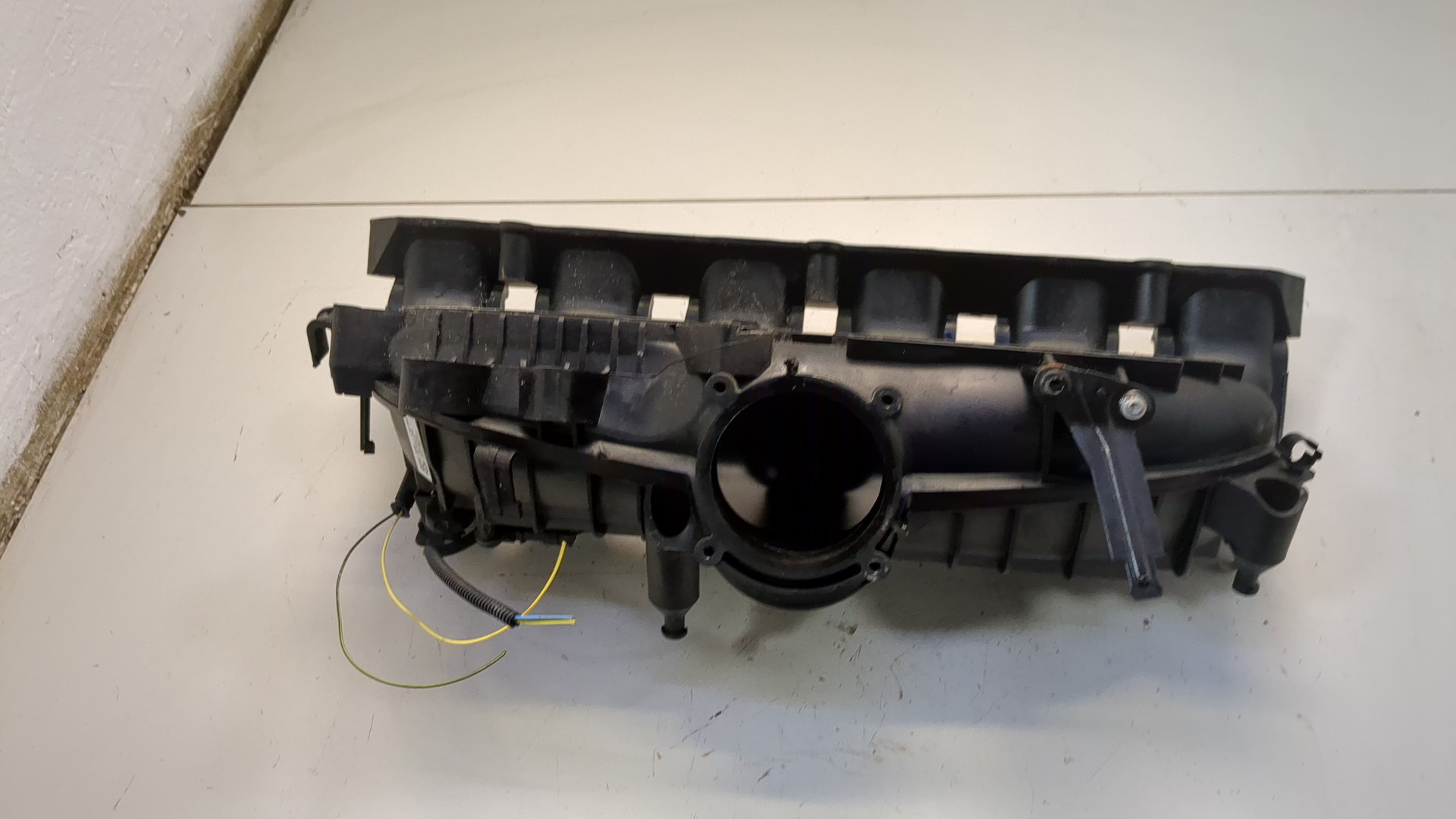 Коллектор впускной