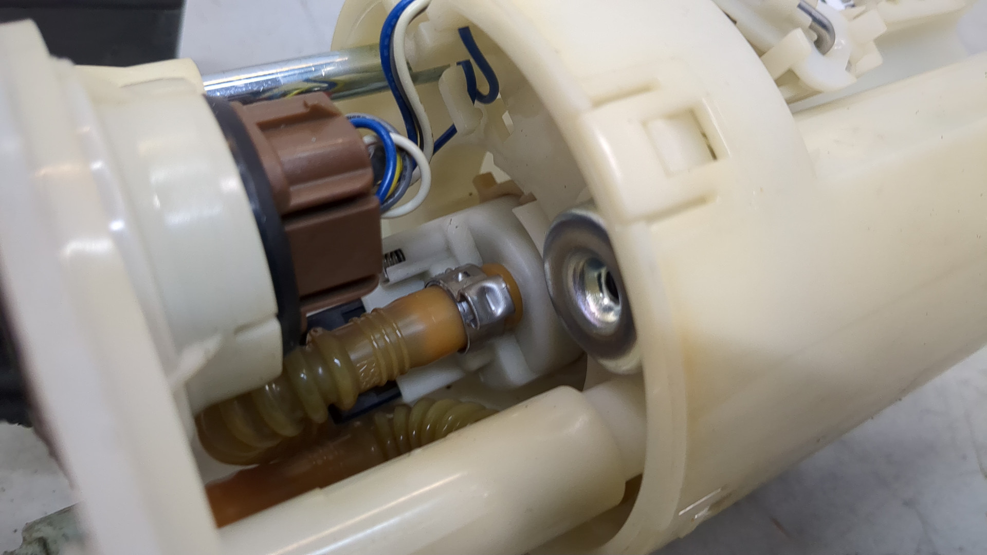 Насос топливный электрический