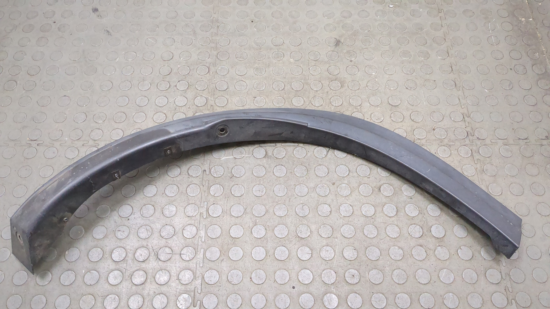 Молдинг заднего крыла правого