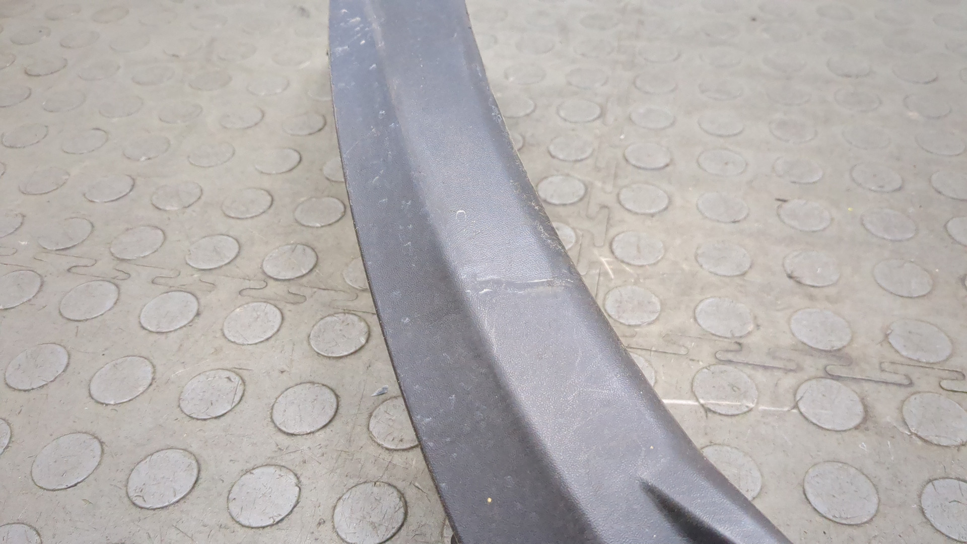 Накладка заднего крыла левого