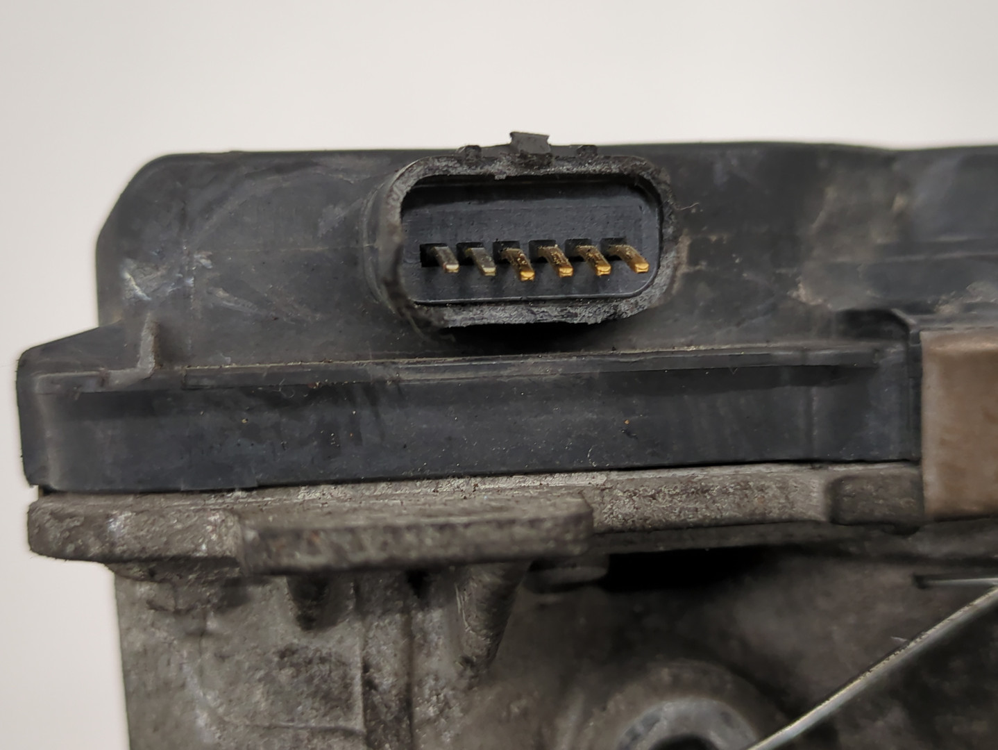 Заслонка дроссельная электрическая