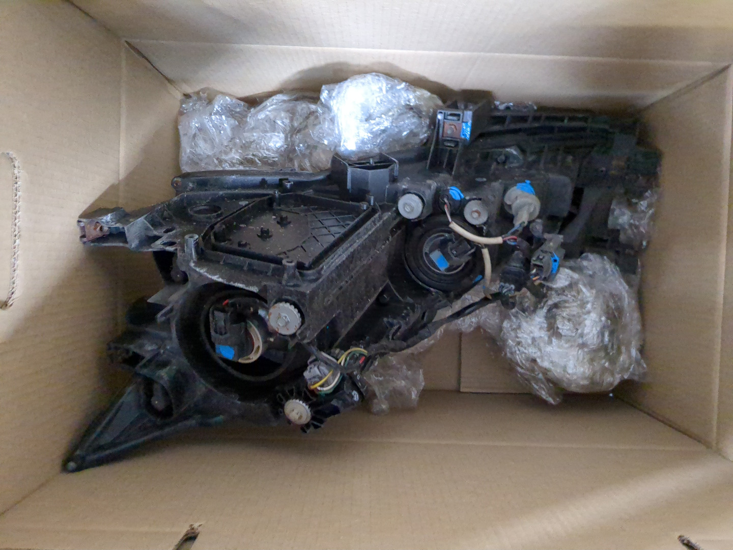 Фара правая