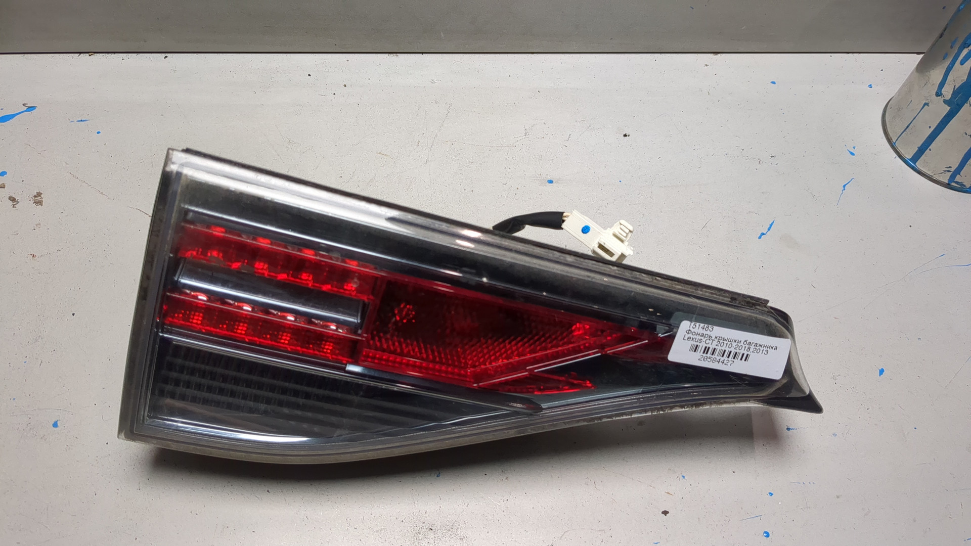 Фонарь задний внутренний правый