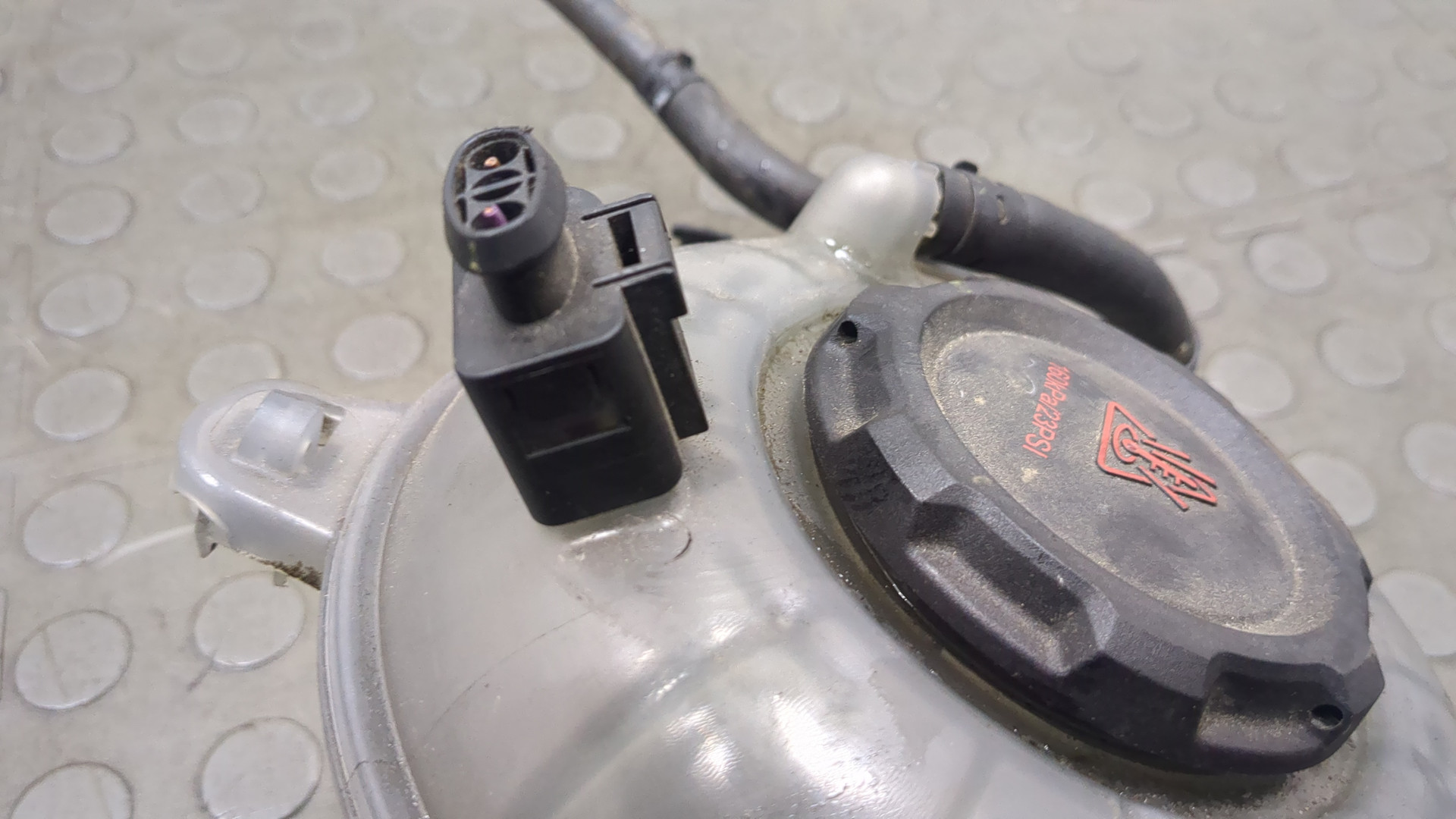 Бачок расширительный