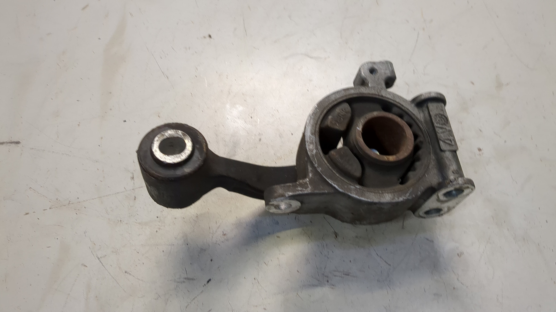 Опора двигателя