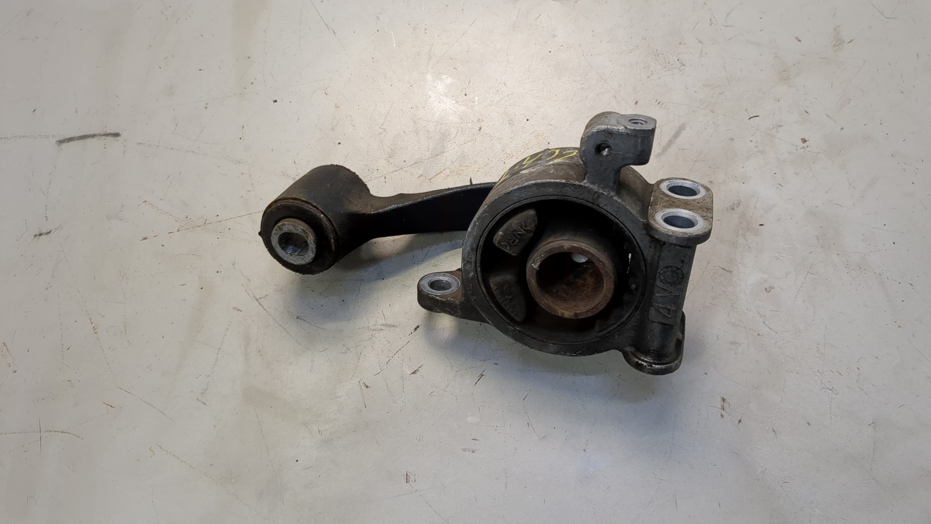 Опора двигателя