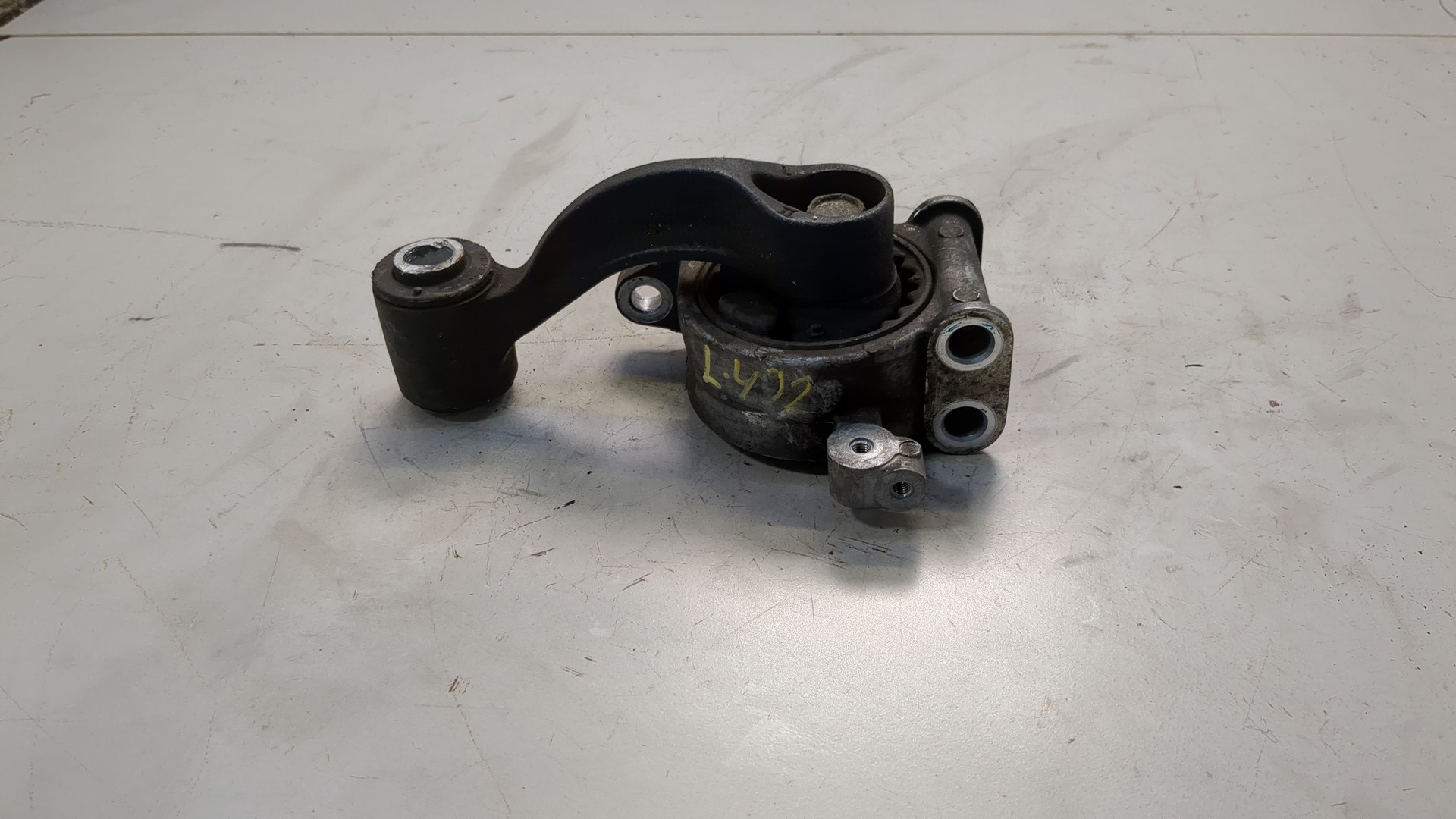 Опора двигателя