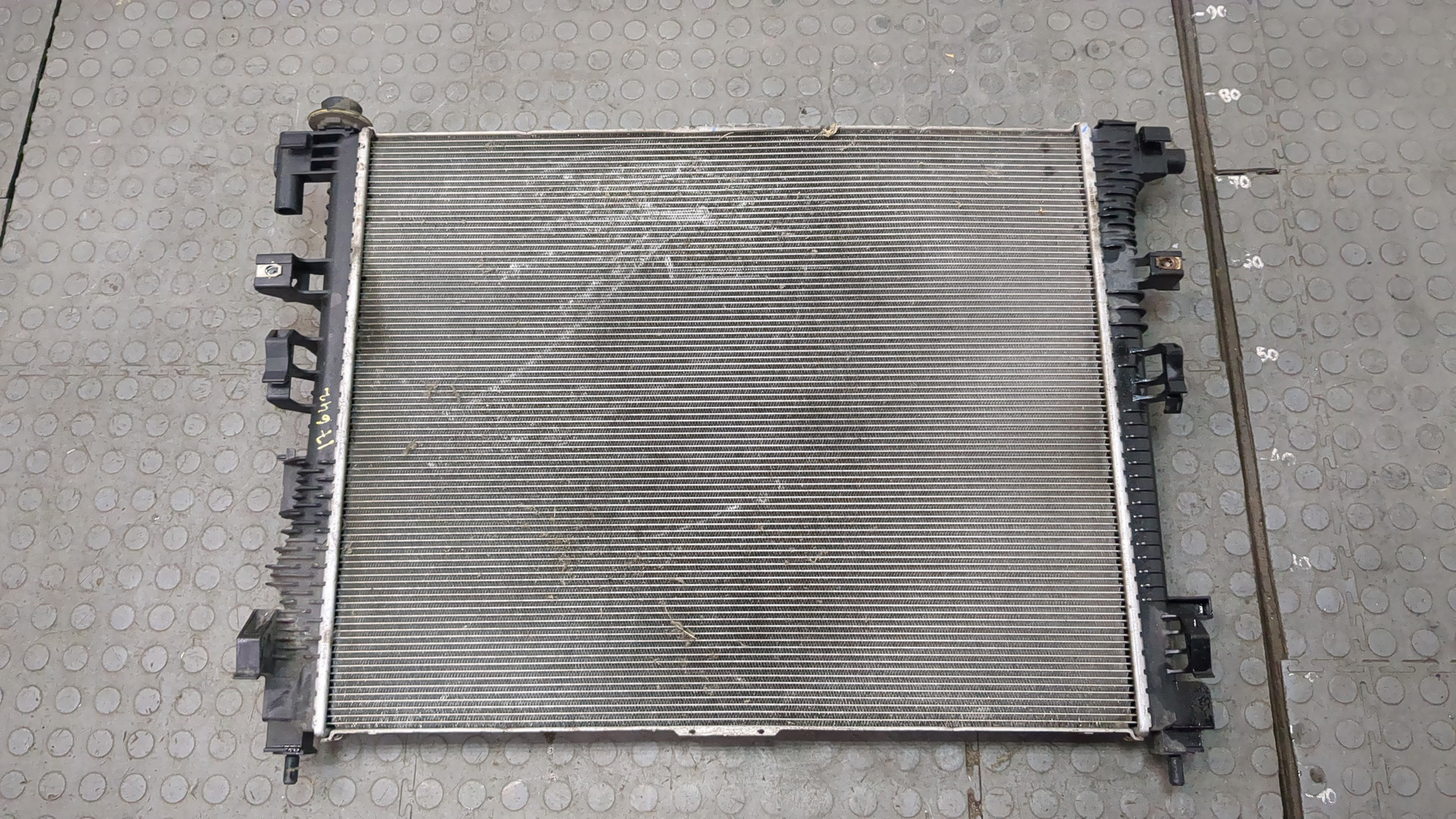 Радиатор охлаждения двигателя основной