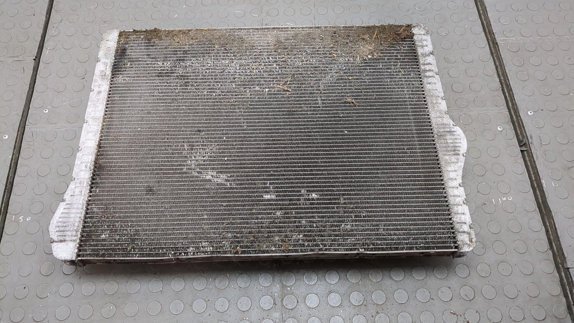 Радиатор охлаждения двигателя основной