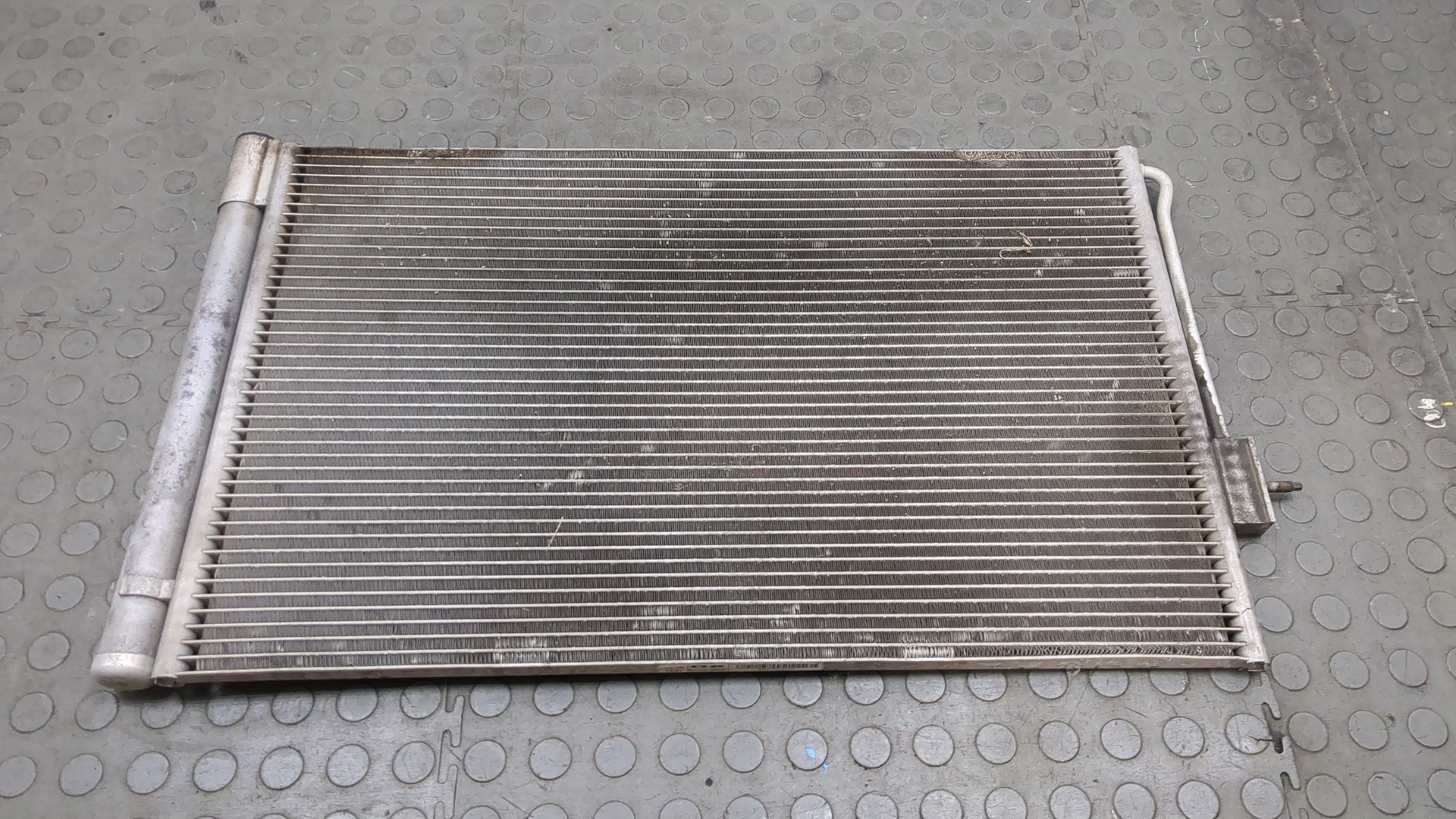 Радиатор кондиционера / конденсер