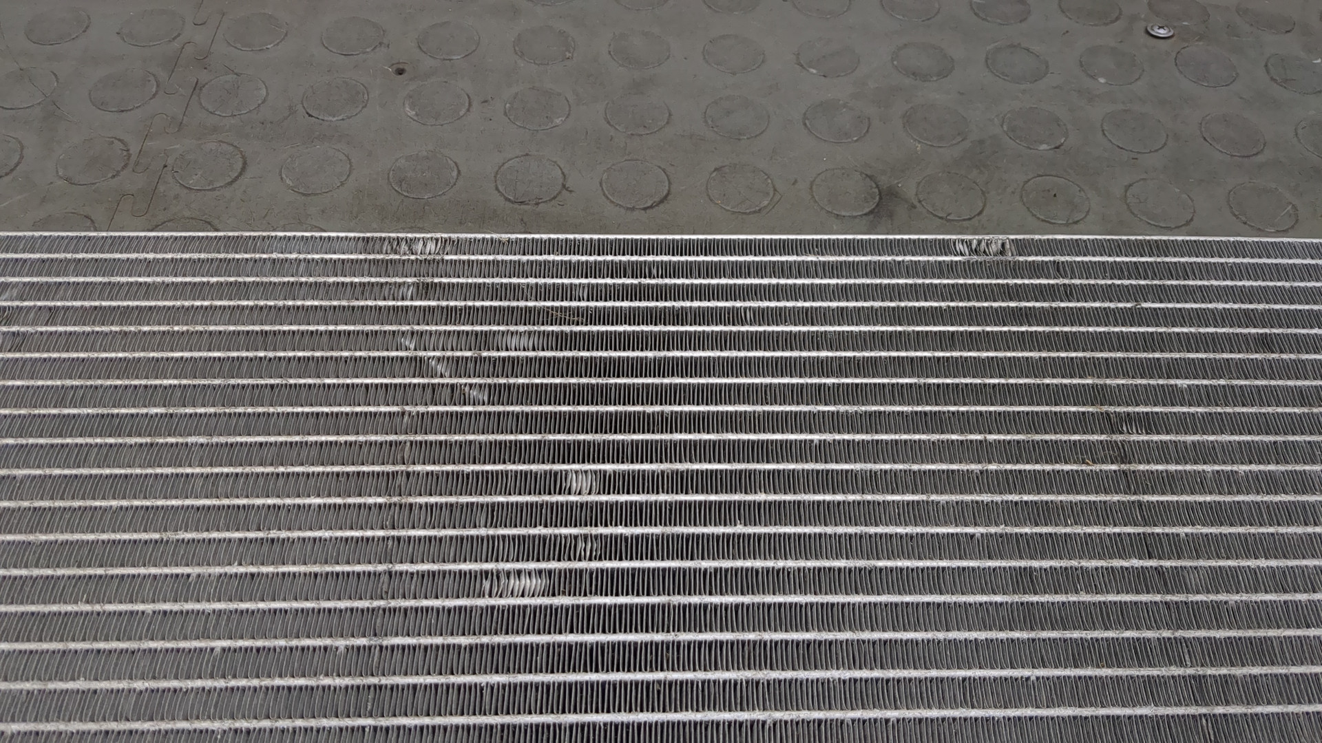 Радиатор кондиционера / конденсер