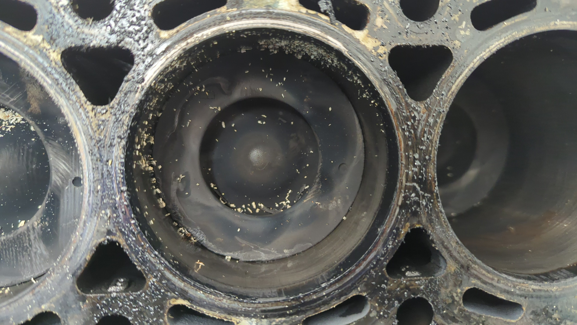 Блок двигателя