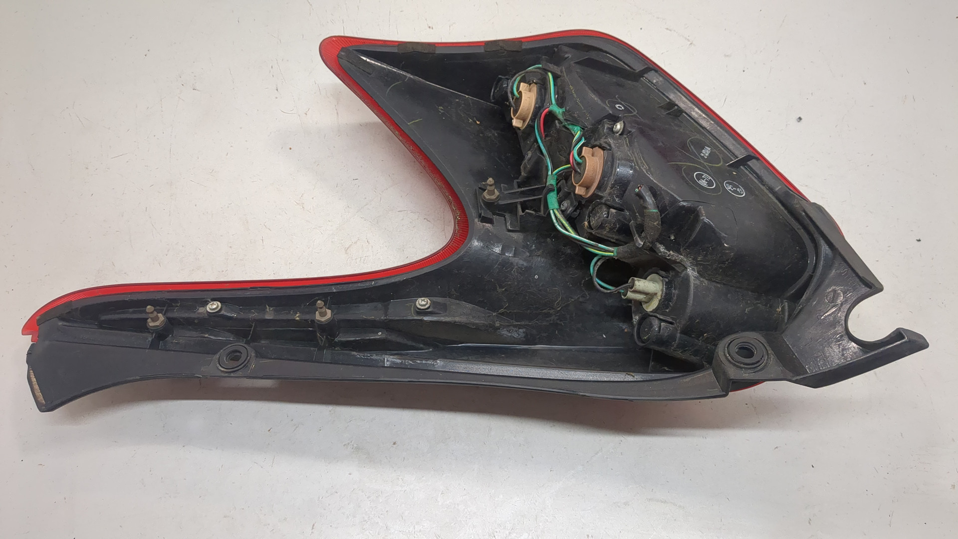 Фонарь задний левый